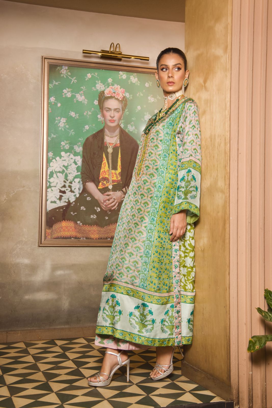 Pakistani Green Gold Embellished Silk Kaftan (3-Piece) - Image 7