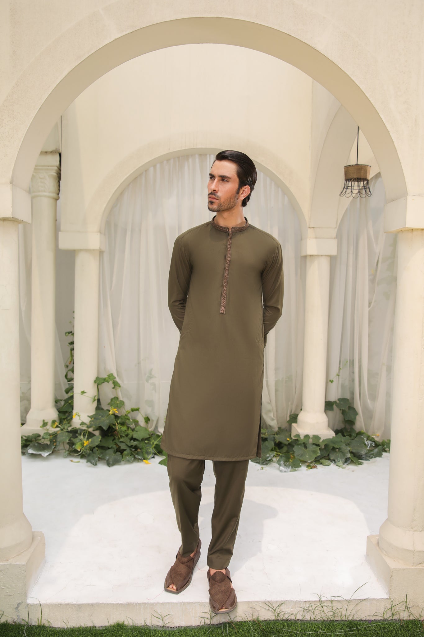 Olive Green Embroidered Blended Fabric Kurta Pajama (2-Piece) - Image 2