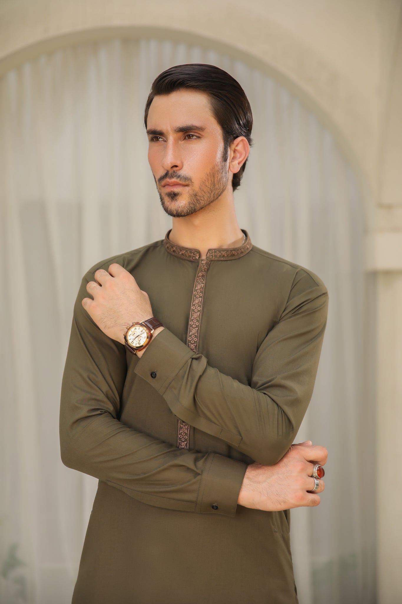 Olive Green Embroidered Blended Fabric Kurta Pajama (2-Piece) - Image 5
