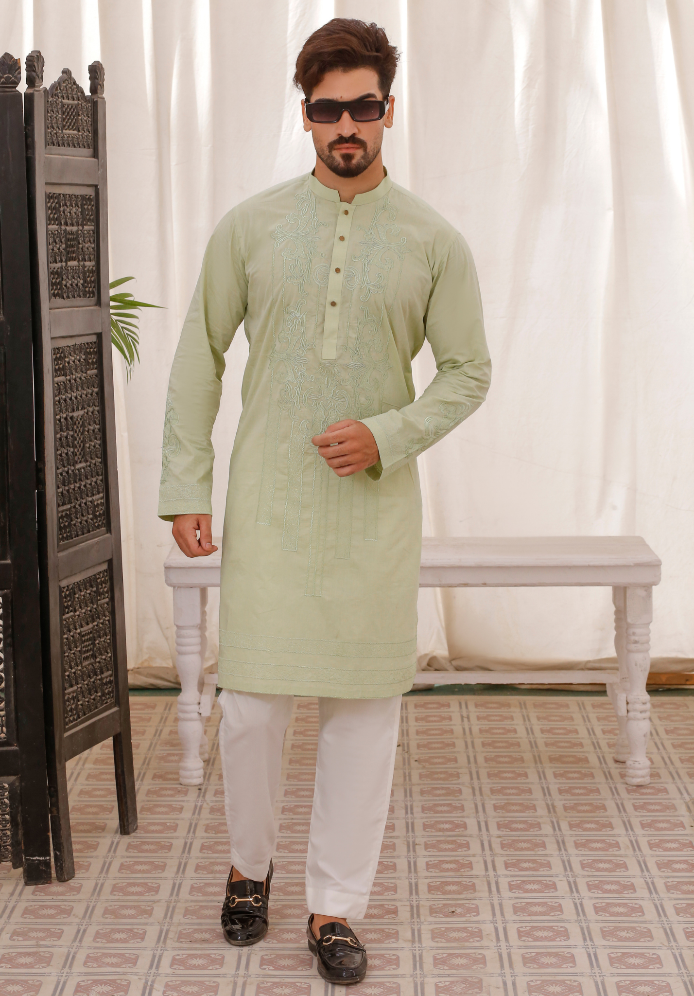 Sea Green Chikankari Cotton Kurta Pajama (2-Piece) - Image 5