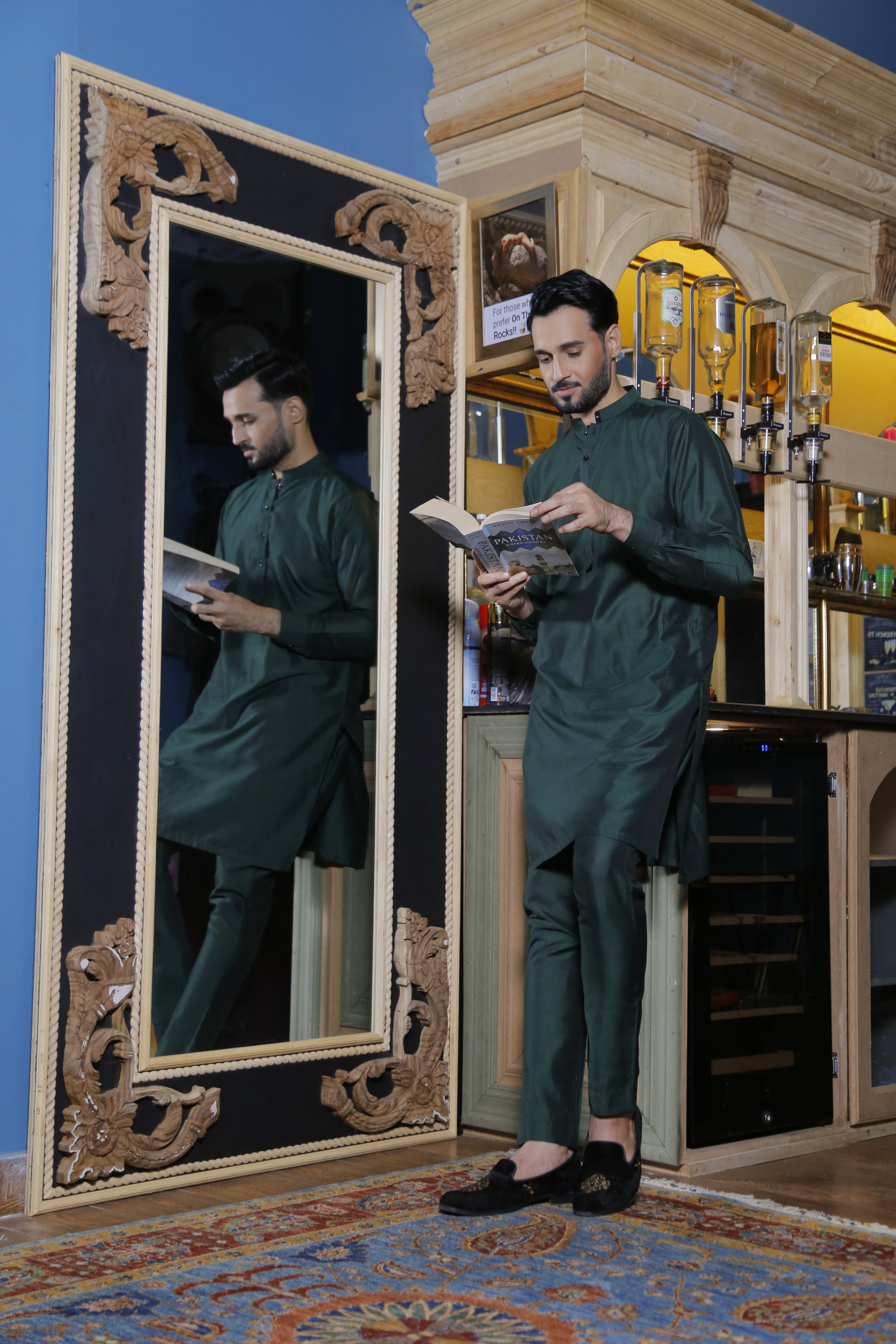 Deep Green Cotton Silk Kurta Pajama (2-Piece) - Image 2