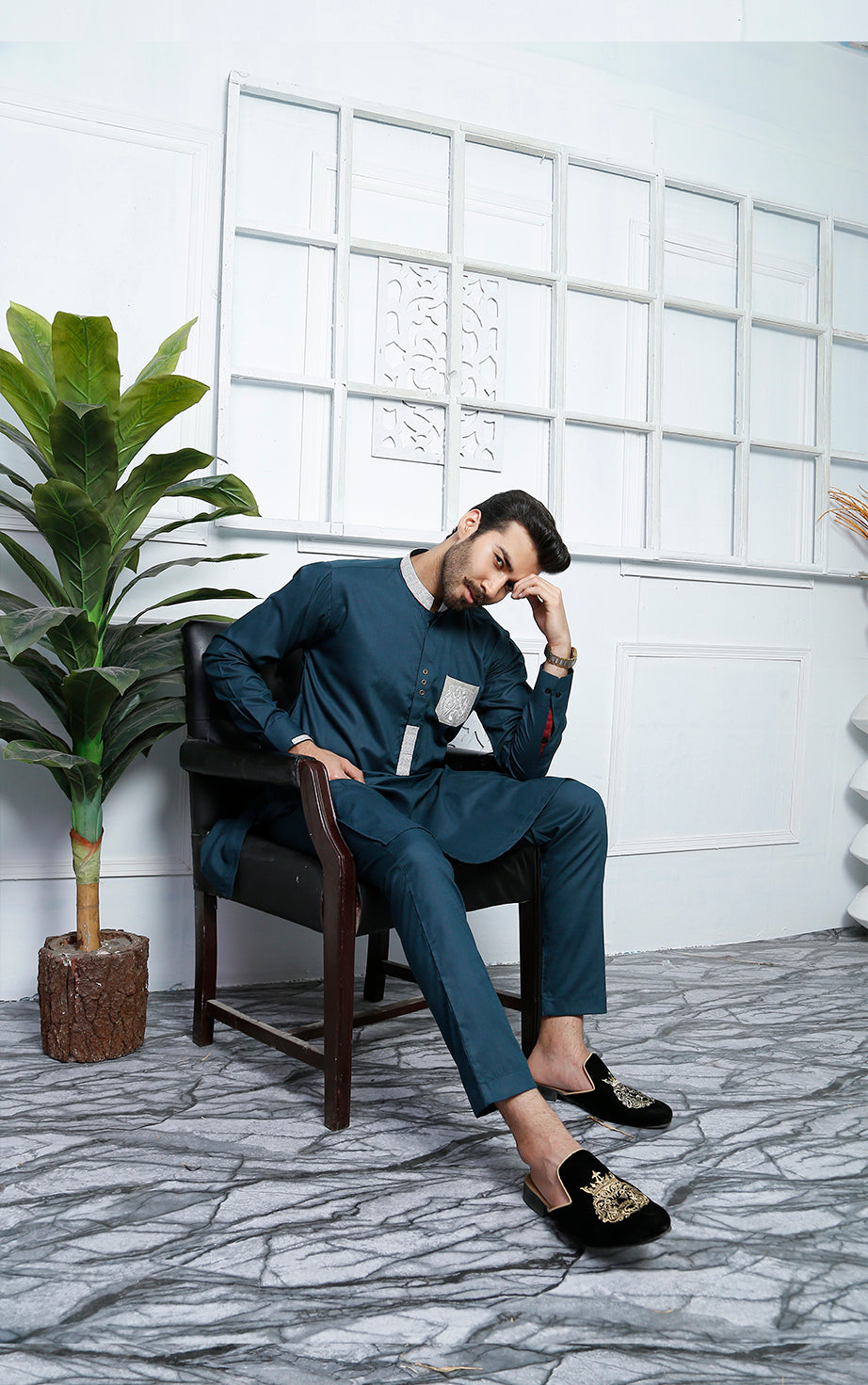 Sea Green Embroidered Cotton-Silk Kurta Pajama (2-Piece) - Image 3