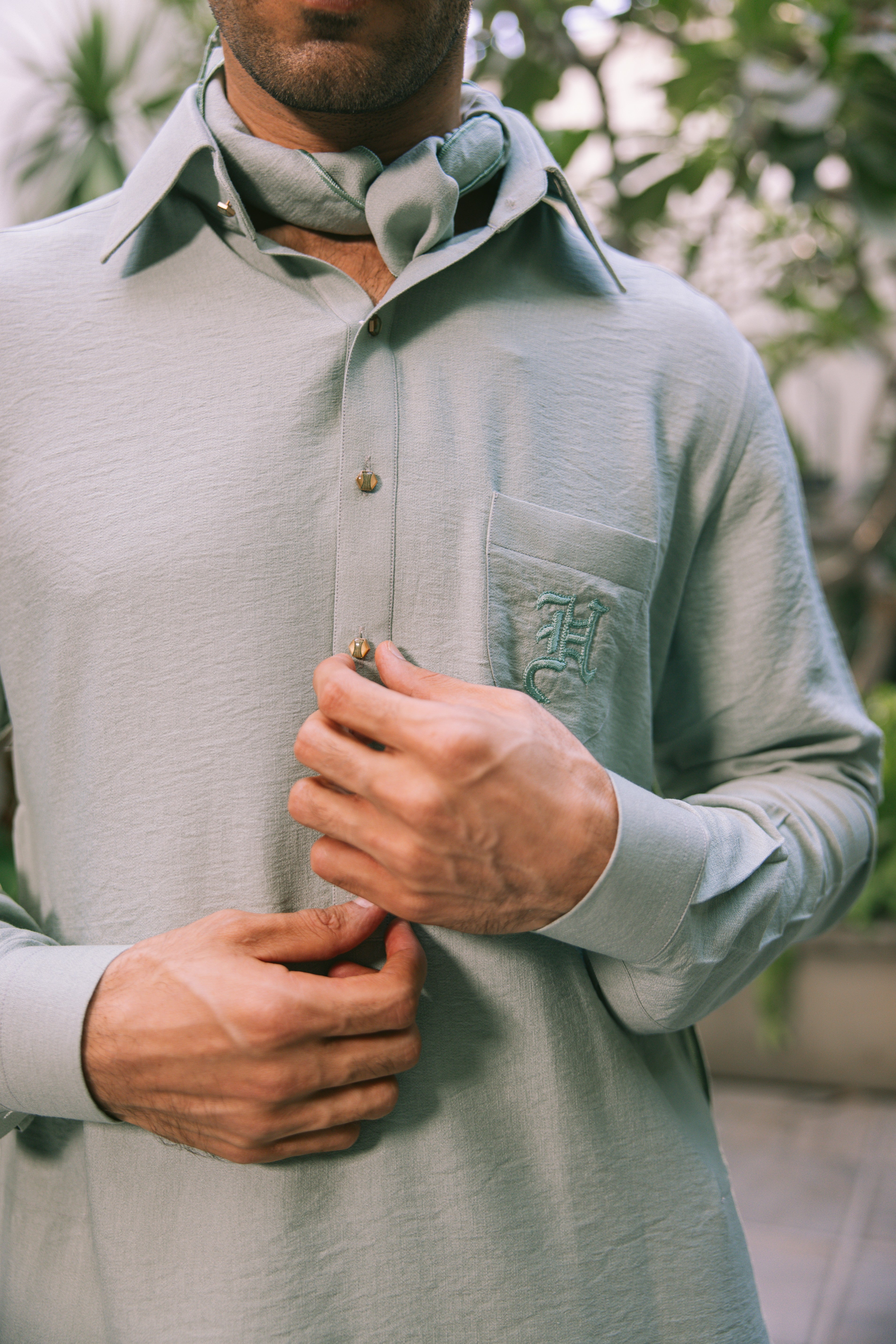 Mint Green Embroidered Linen Kurta Pajama (2-Piece) - Image 4