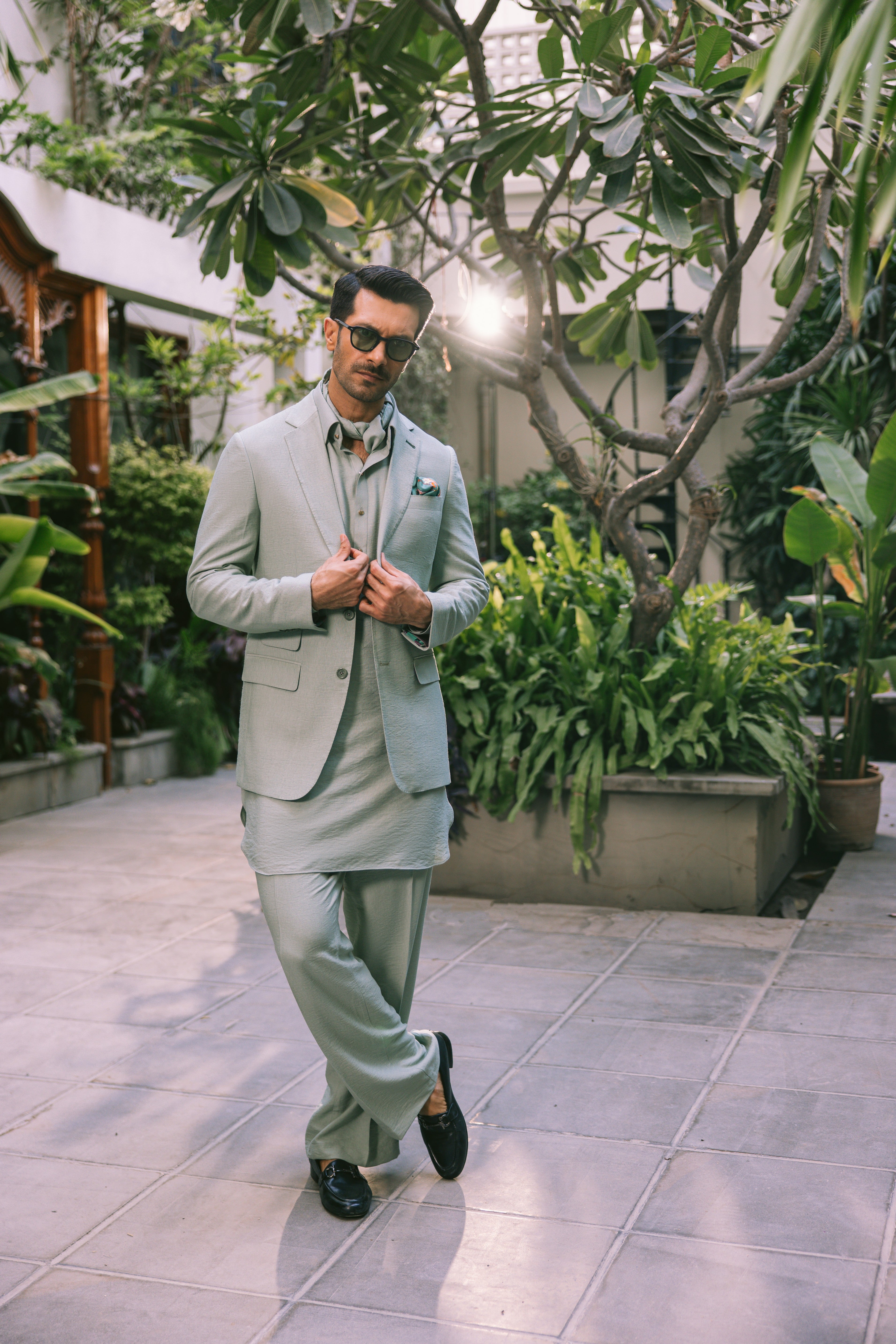 Mint Green Embroidered Linen Kurta Pajama (2-Piece) - Image 6