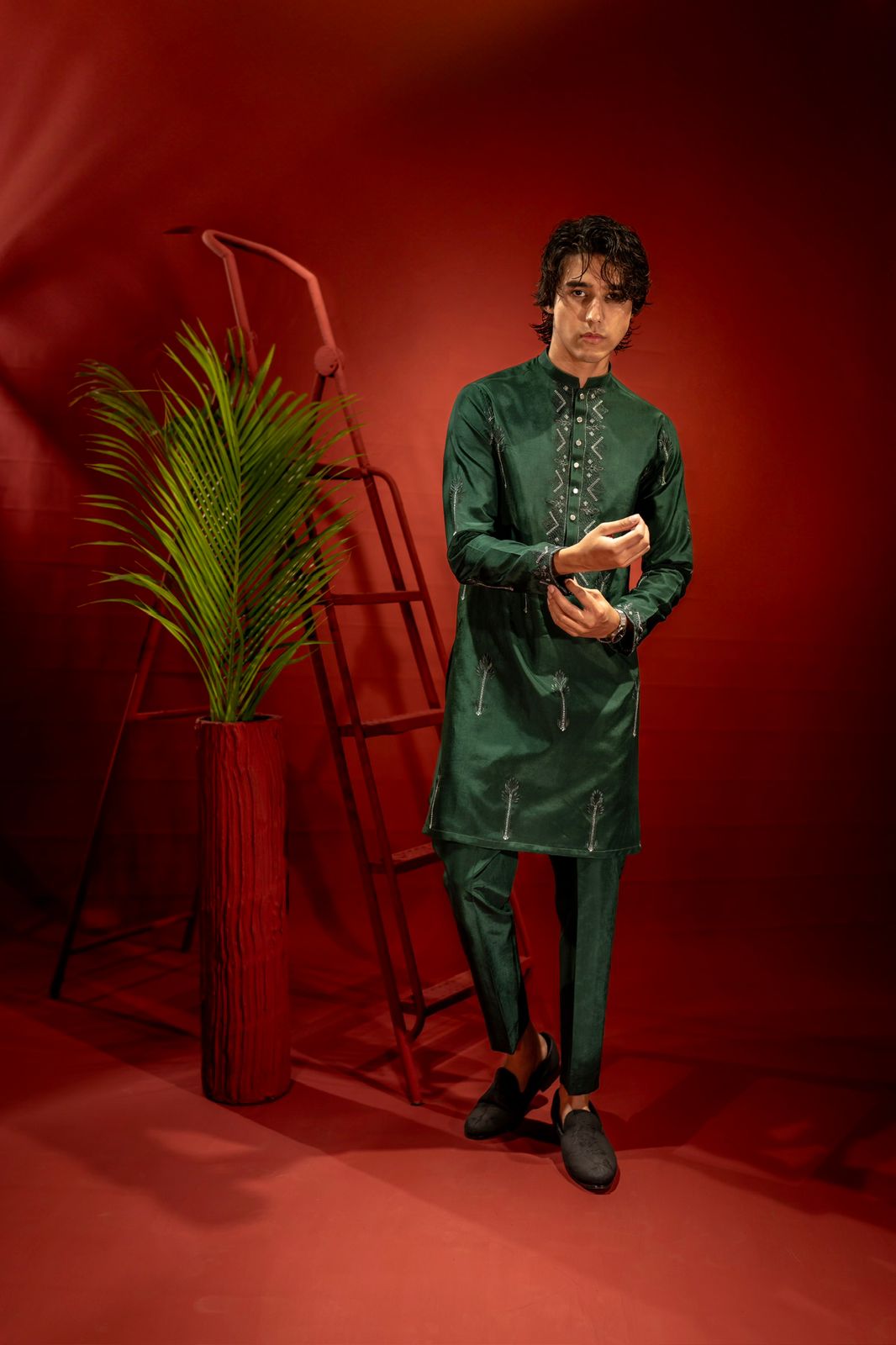 Bottle Green Embroidered Silk Kurta Pajama (2-Piece) - Image 1