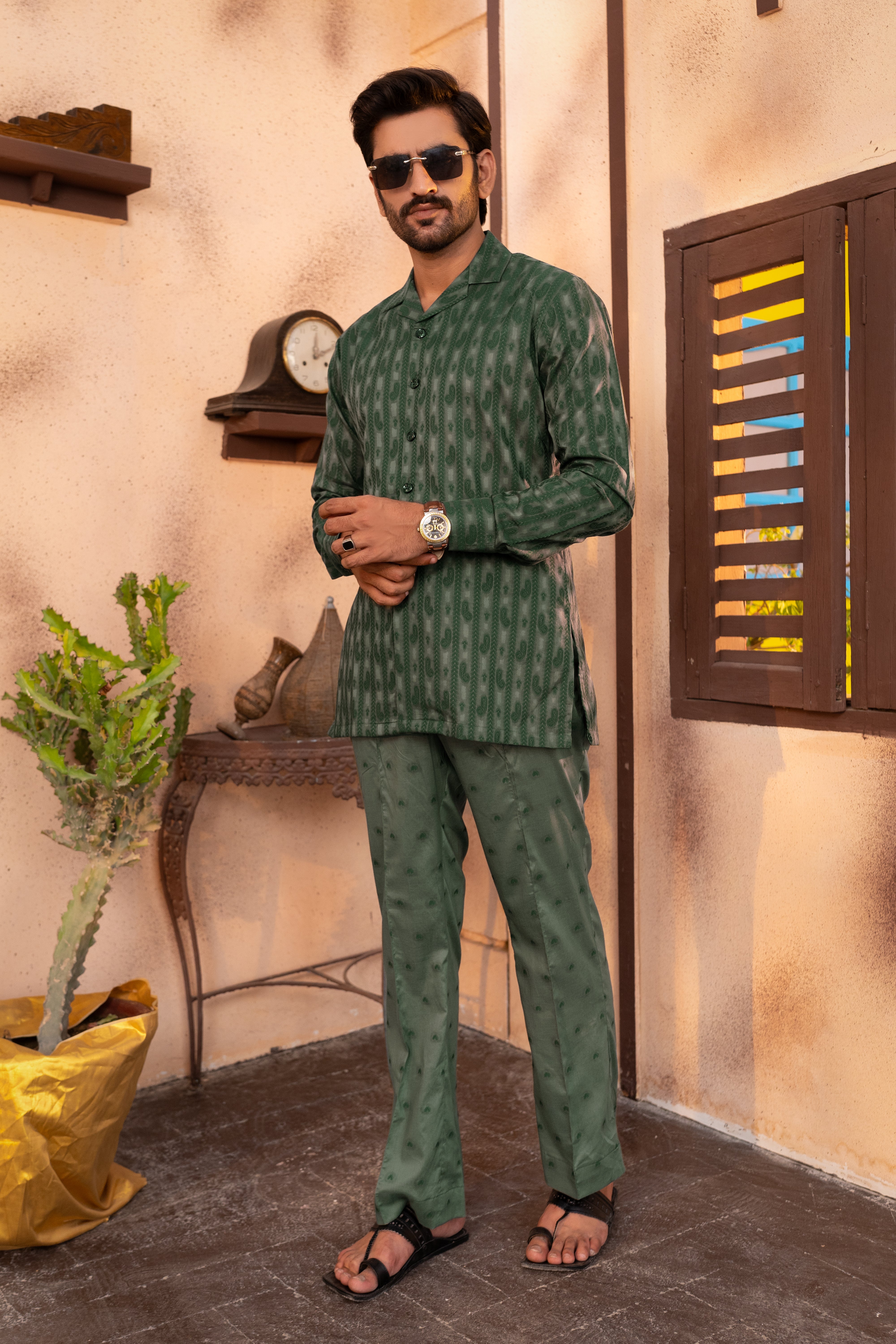 Deep Green Woven Jacquard Wash & Wear Kurta Pajama (2-Piece) - Image 1