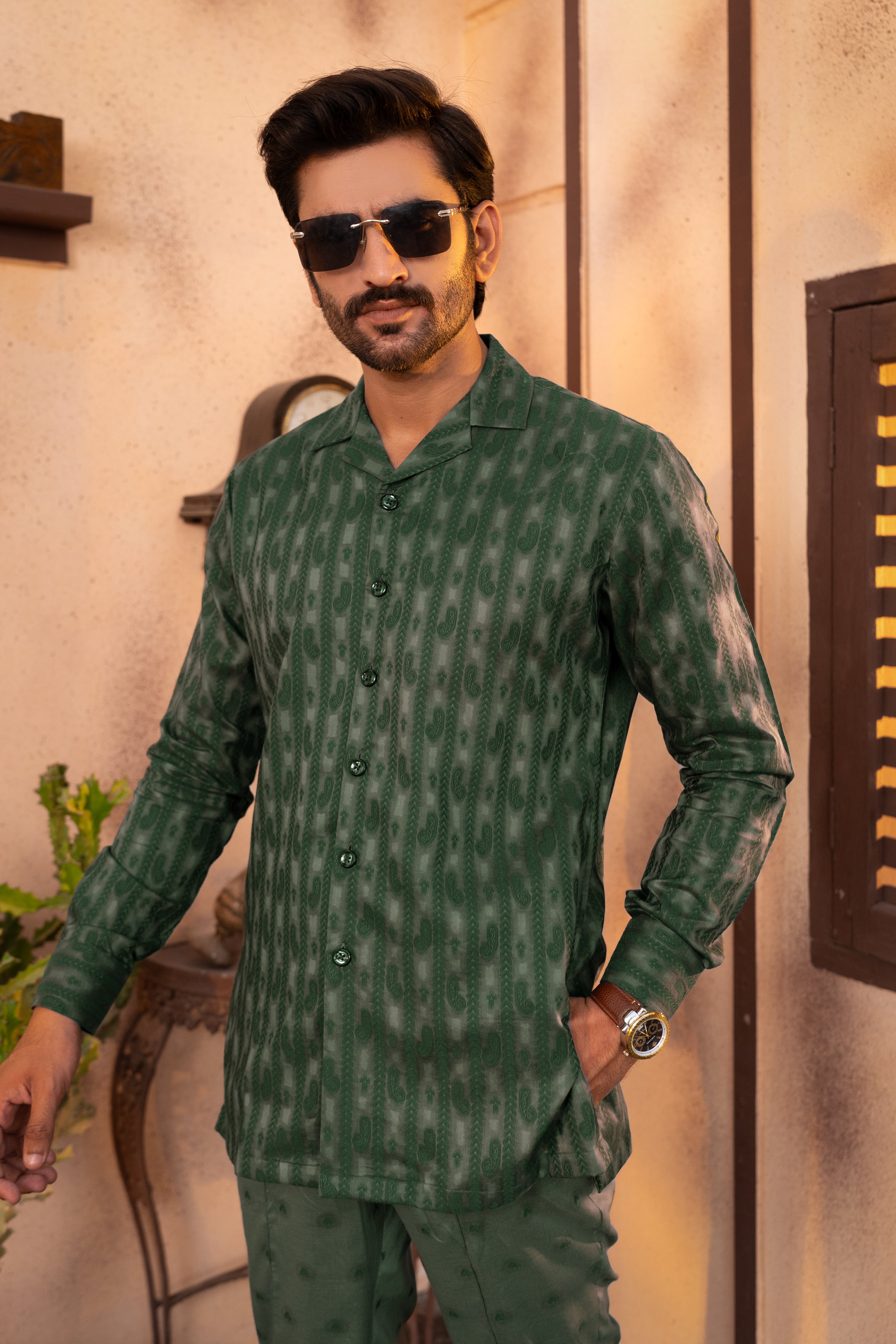 Deep Green Woven Jacquard Wash & Wear Kurta Pajama (2-Piece) - Image 2
