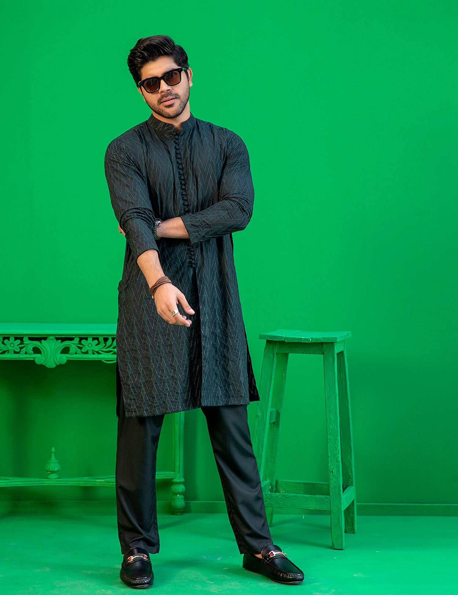 Deep Green Zigzag Embroidered Washing Wear Kurta Pajama (2-Piece) - Image 2