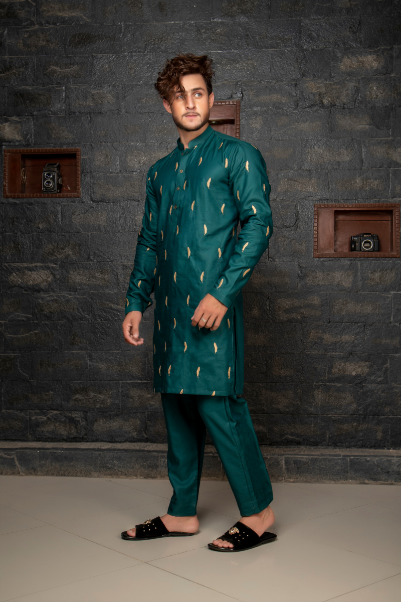 Emerald Green Embroidered Silk-Blend Kurta Pajama (2-Piece) - Image 1