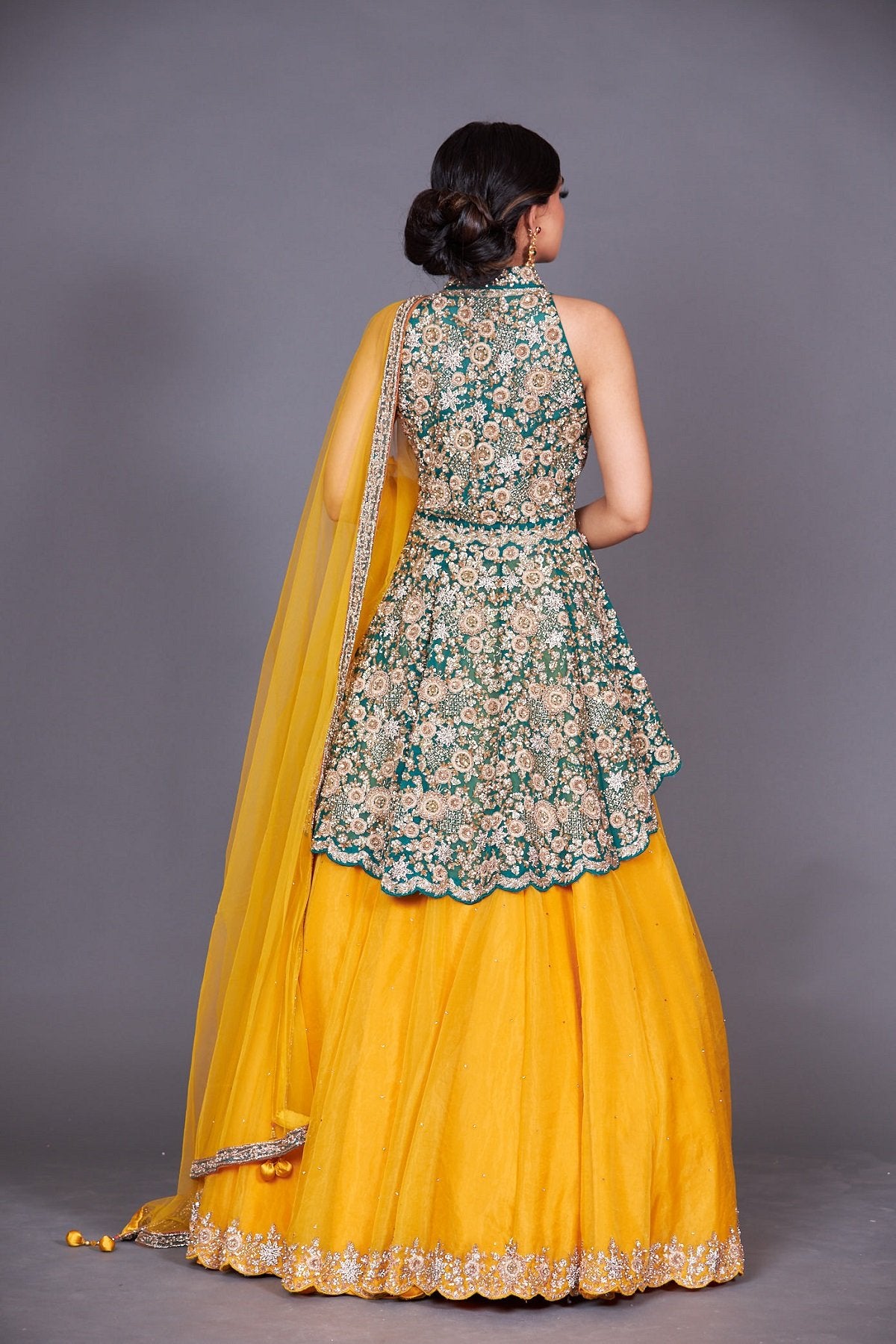 Pakistani Emerald Green Embroidered Organza Lehenga (3-Piece) - Image 2