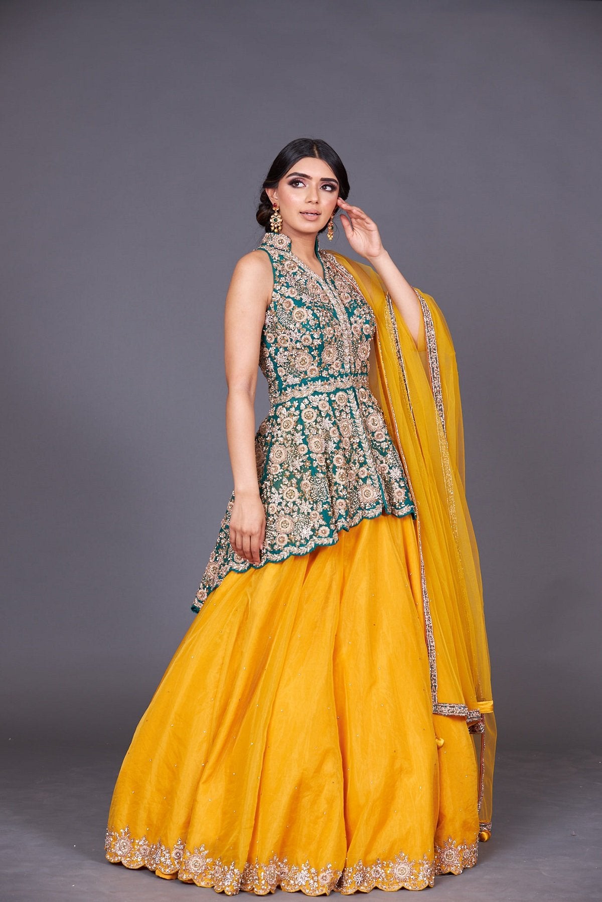 Pakistani Emerald Green Embroidered Organza Lehenga (3-Piece) - Image 3