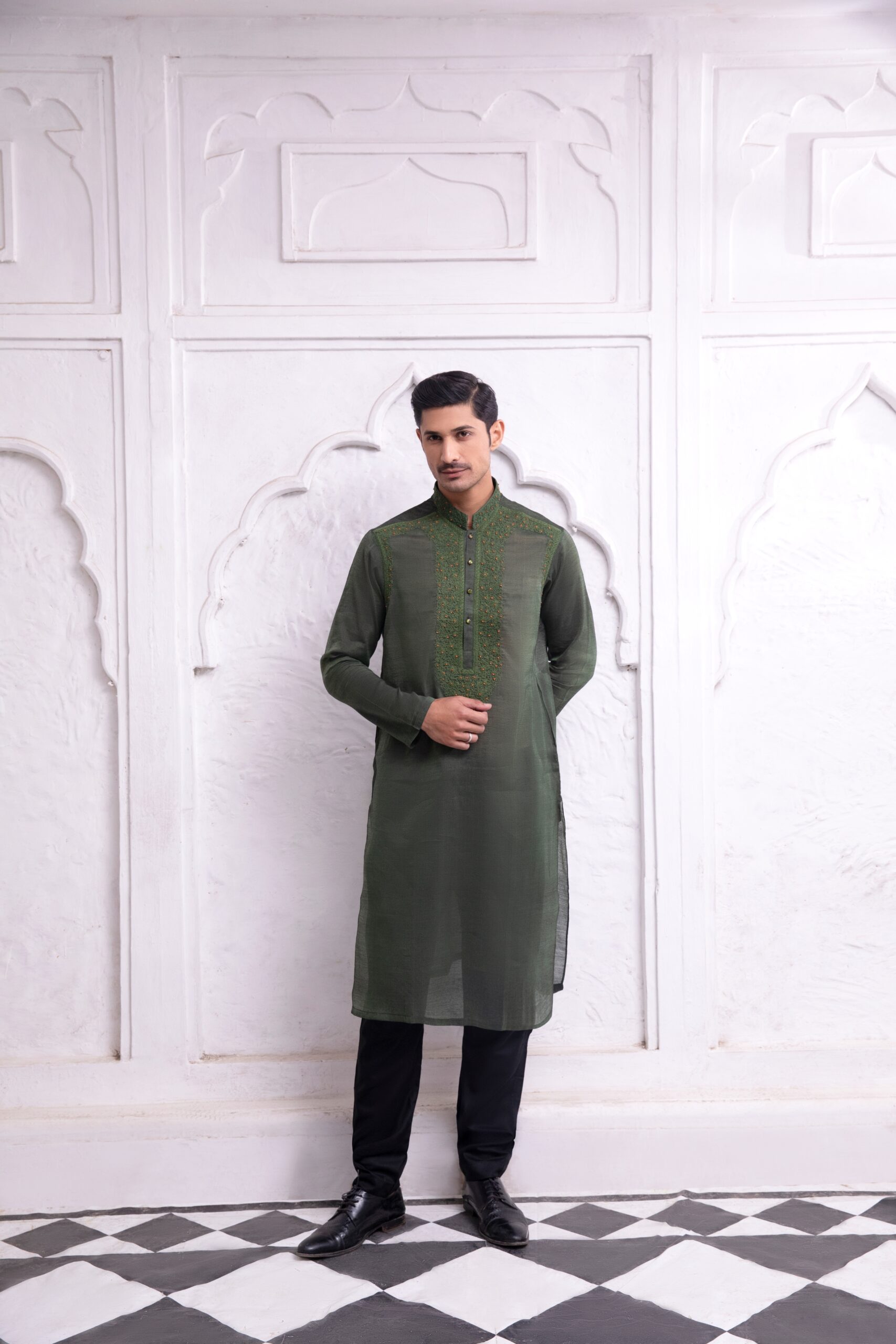 Deep Green Embroidered Cotton-Silk Kurta (2-Piece) - Image 1
