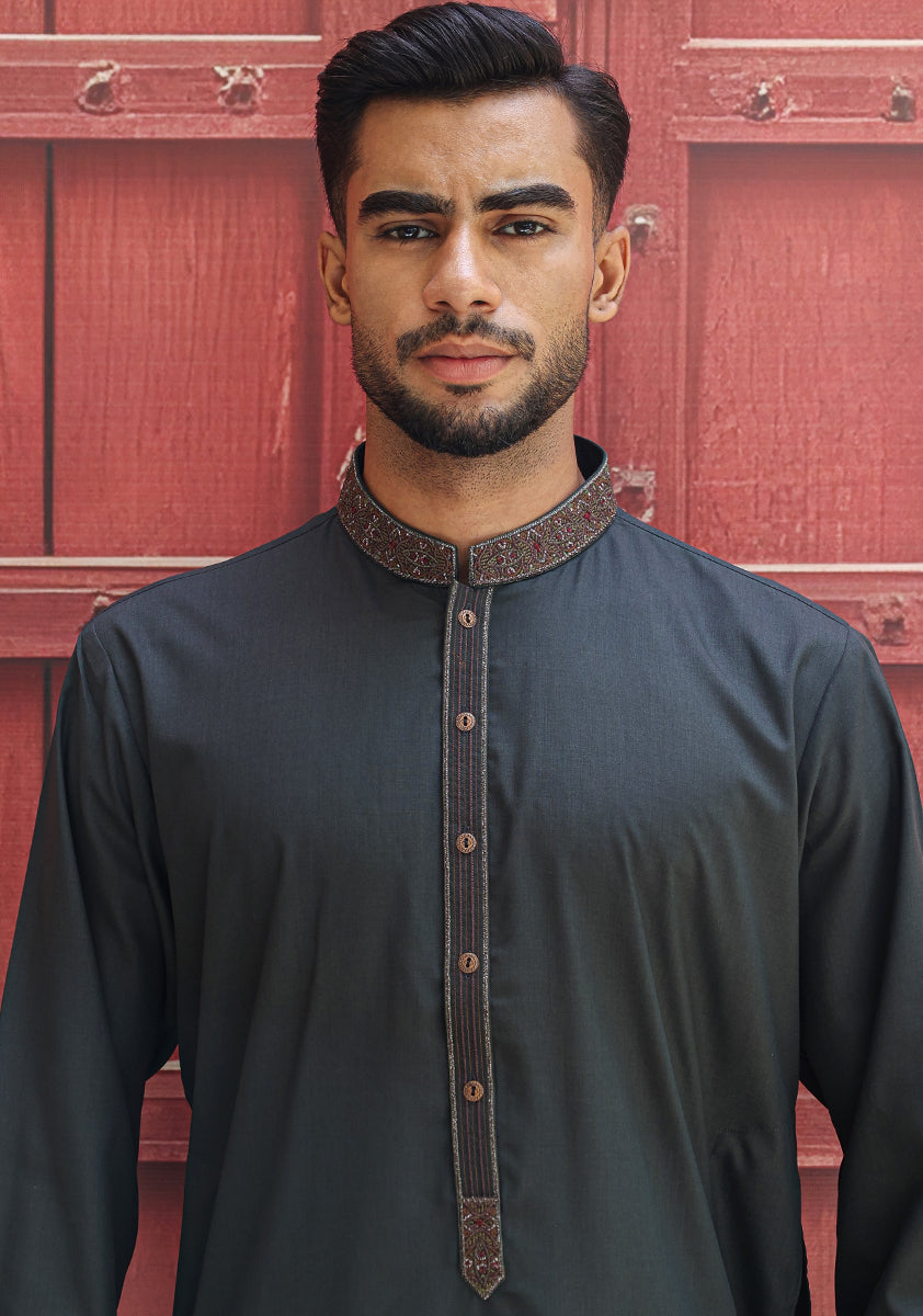 Scarab Green Embroidered Poly Viscose Kurta (2-Piece) - Image 3