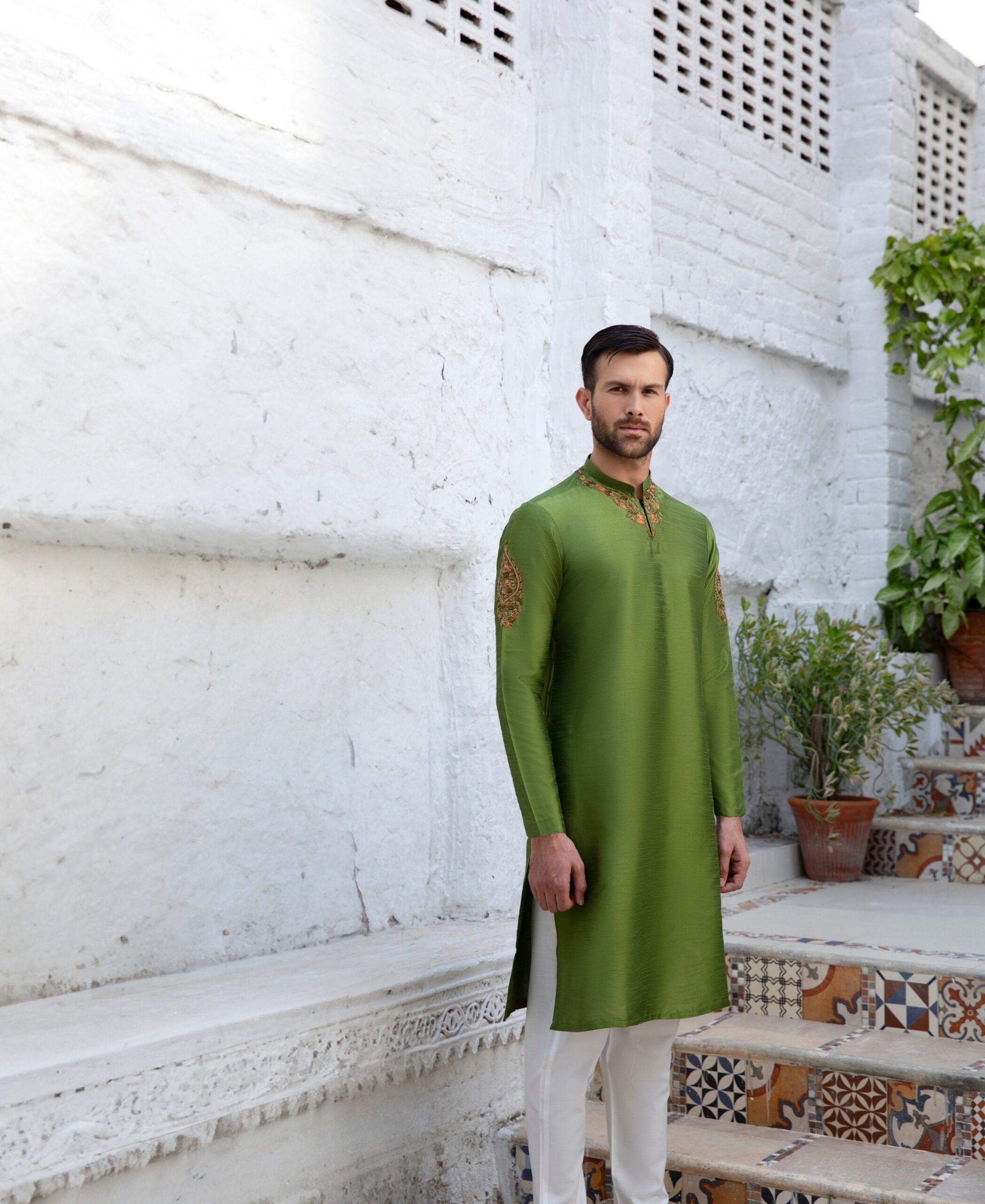 Green Embroidered Raw Silk Kurta (2-Piece) - Image 6