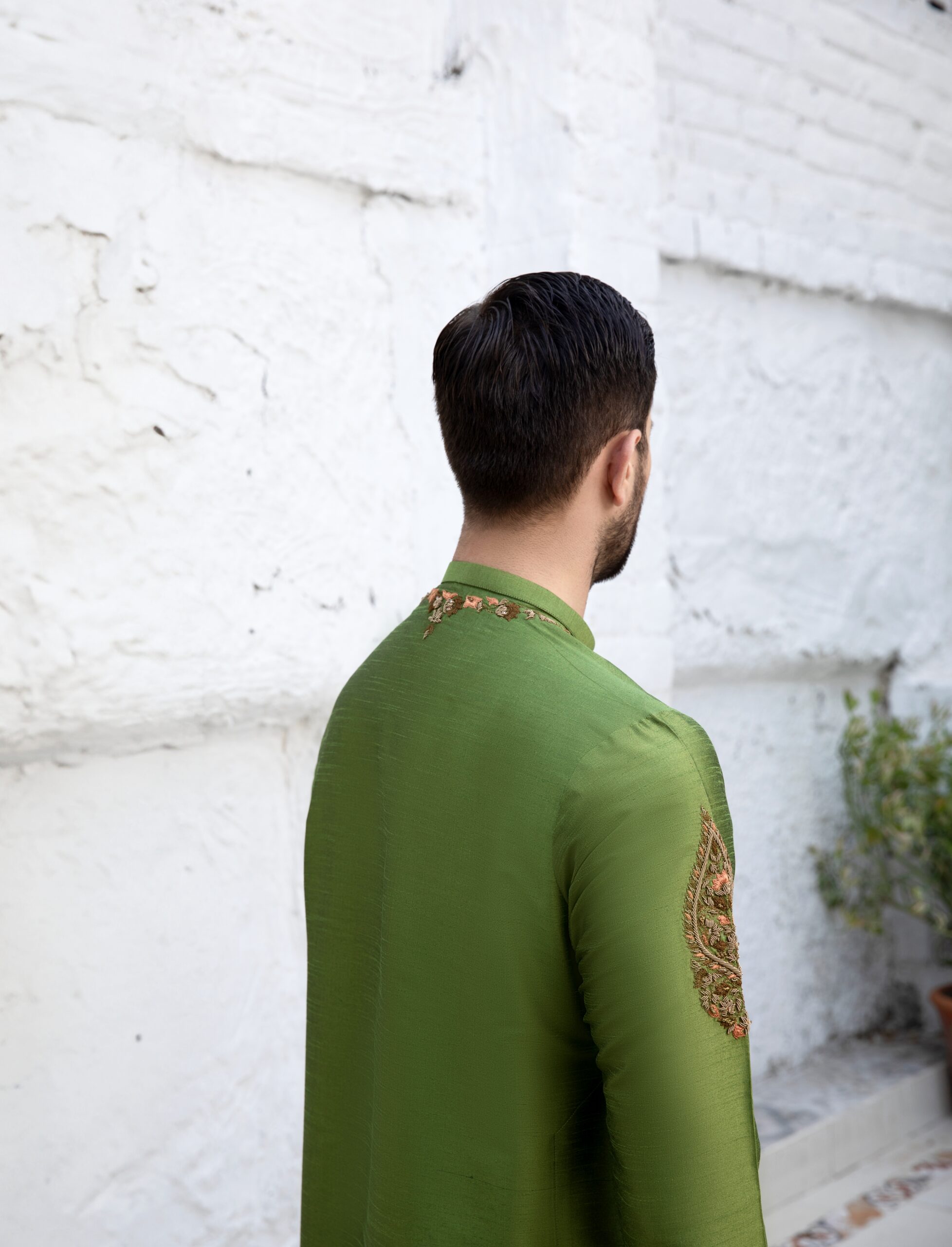 Green Embroidered Raw Silk Kurta (2-Piece) - Image 7