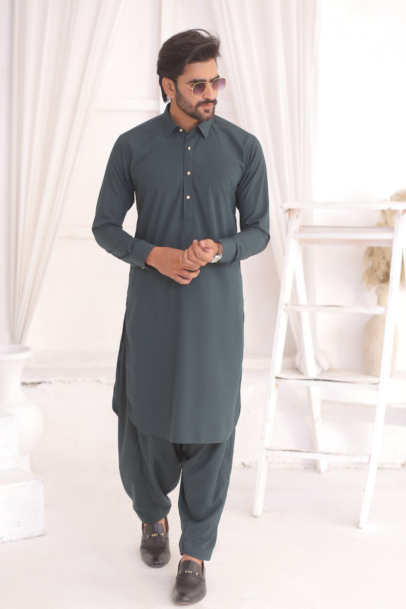 Deep Green Plain Blended Fabric Shalwar Kameez (2-Piece) - Image 1