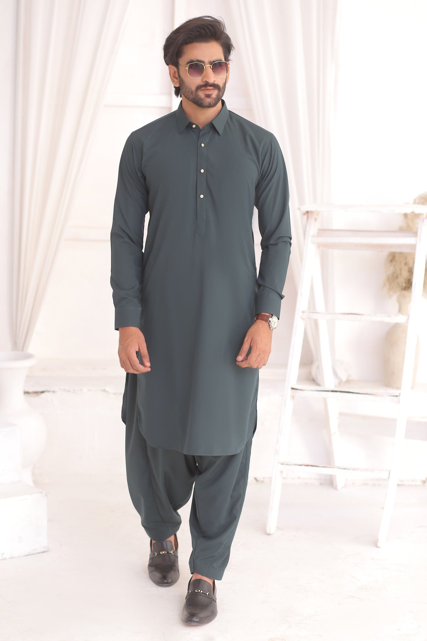 Deep Green Plain Cotton-Polyester Shalwar Kameez (2-Piece) - Image 2