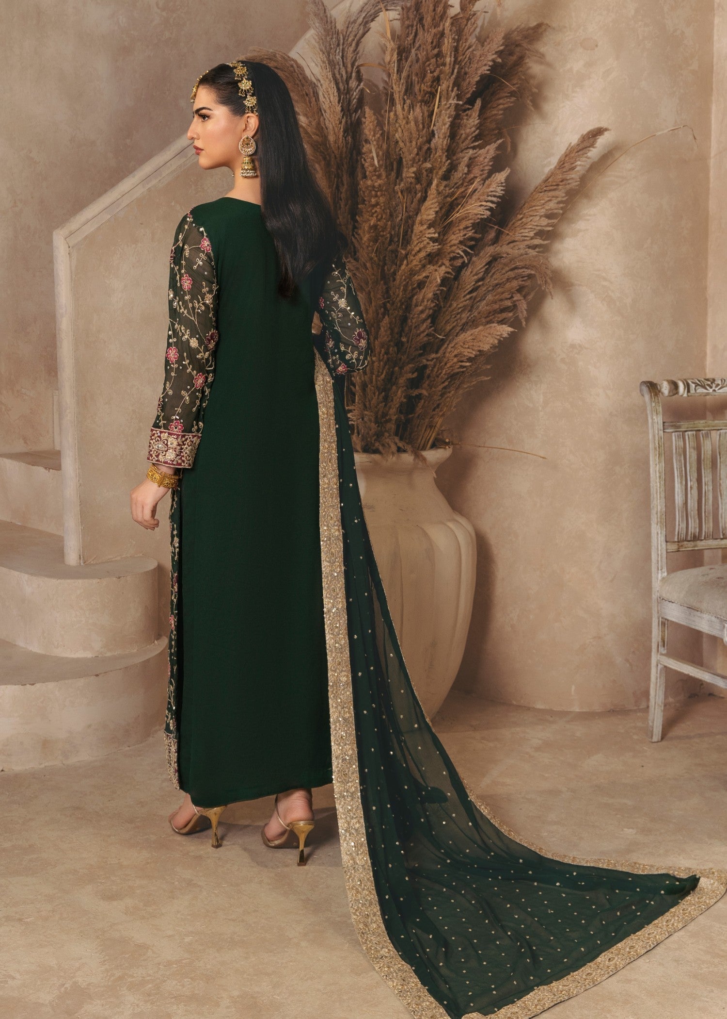 Pakistani Dark Green Embroidered Chiffon Kurta Set (3-Piece) - Image 3