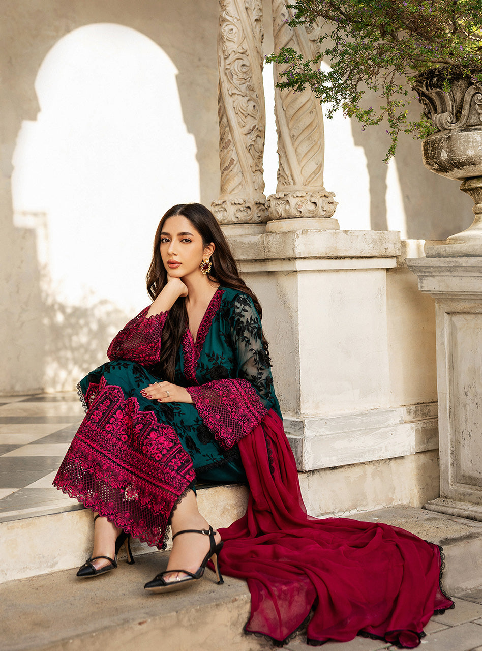 Pakistani Emerald Green Embroidered Chiffon Salwar Kameez (3-Piece) - Image 5