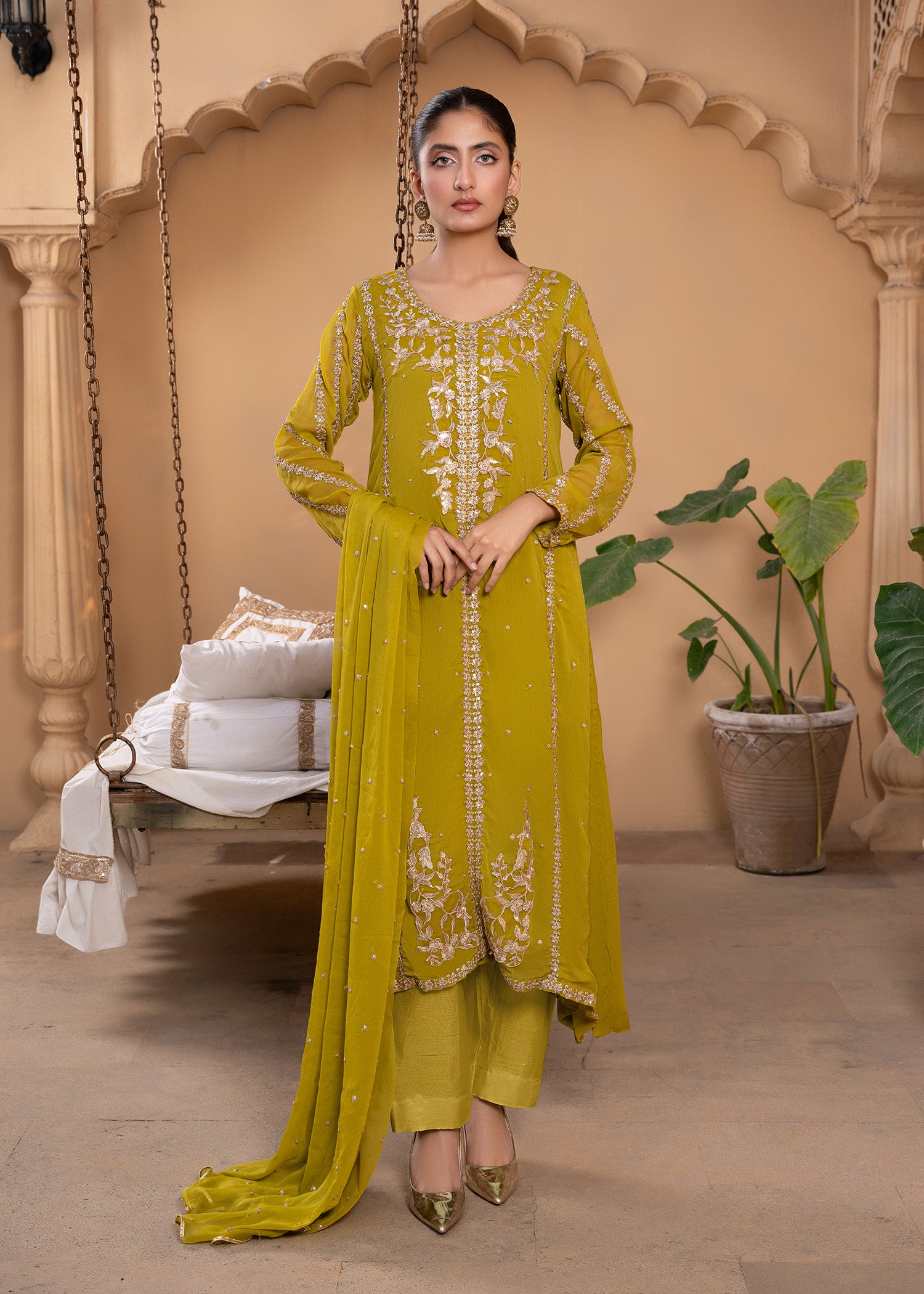 Pakistani Dhani Green Embroidered Chiffon Kurta Set (3-Piece) - Image 2