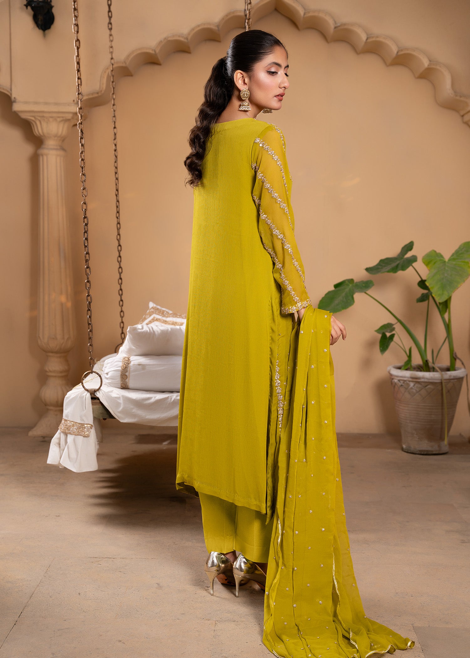 Pakistani Dhani Green Embroidered Chiffon Kurta Set (3-Piece) - Image 3
