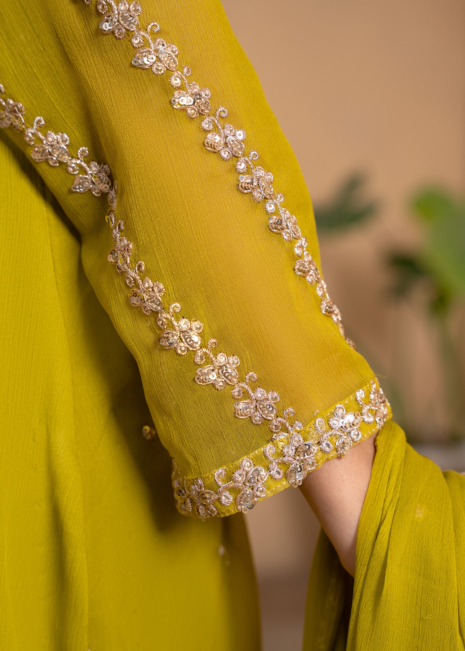 Pakistani Dhani Green Embroidered Chiffon Kurta Set (3-Piece) - Image 5