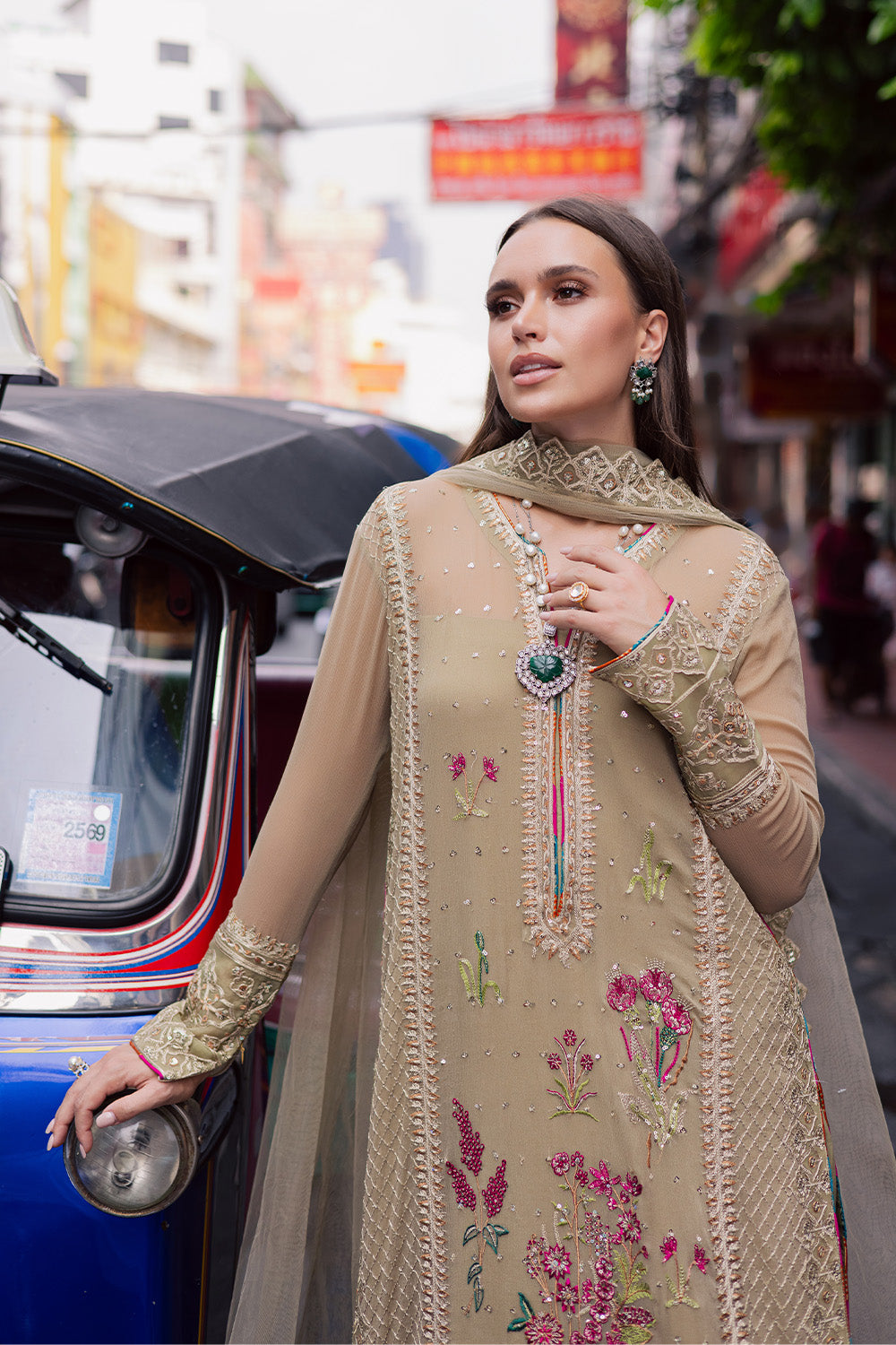 Mehndi Green Embroidered Chiffon & Organza Suit (3-Piece) - Image 5