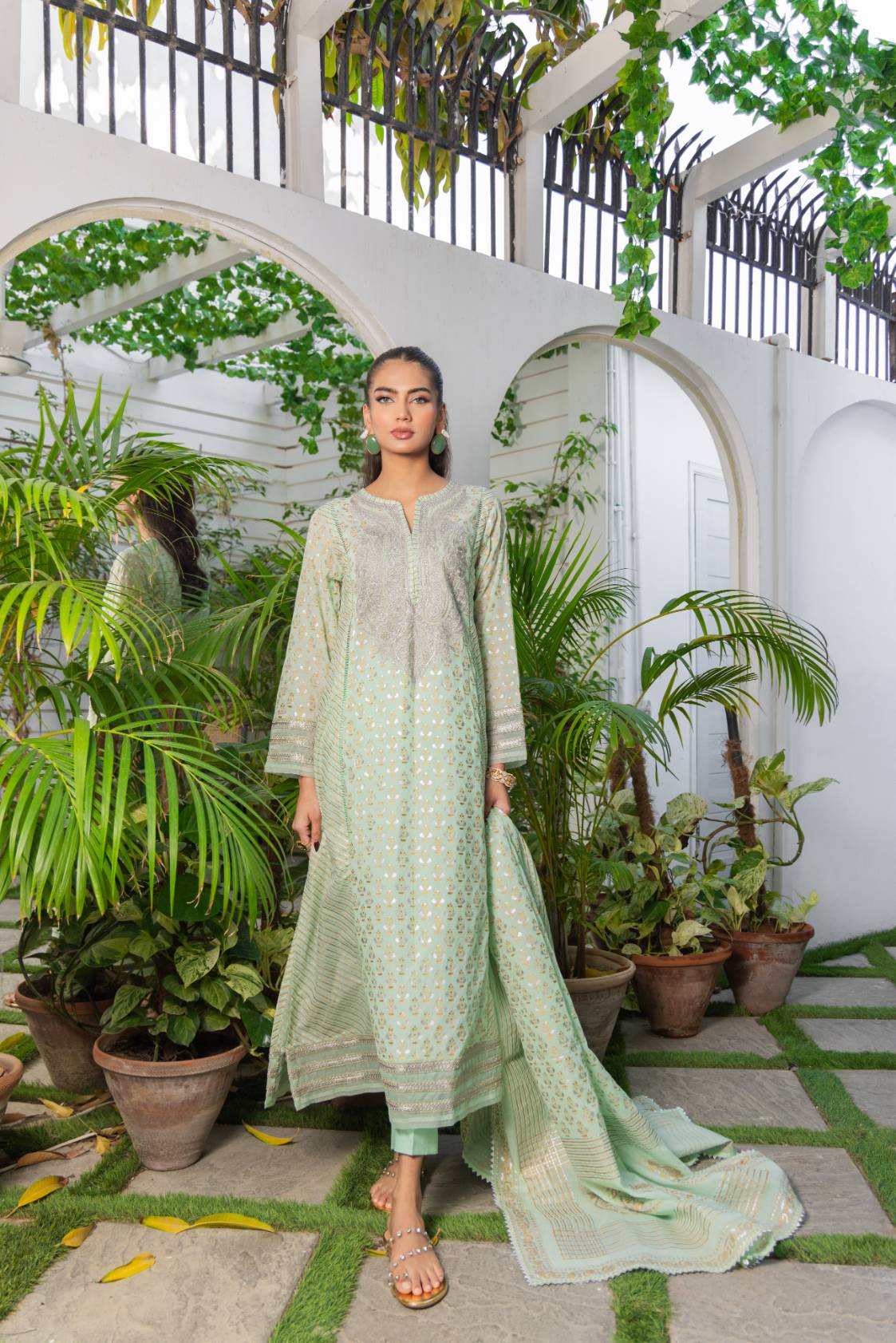 Pakistani Mint Block Printed Cotton Salwar Kameez (3-Piece) - Image 2