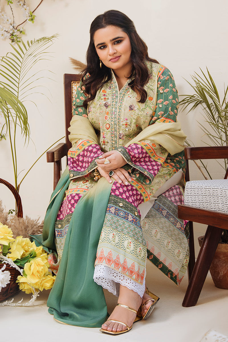 Pakistani Green Printed Pure Crepe Silk Salwar Kameez (3-Piece) - Image 2