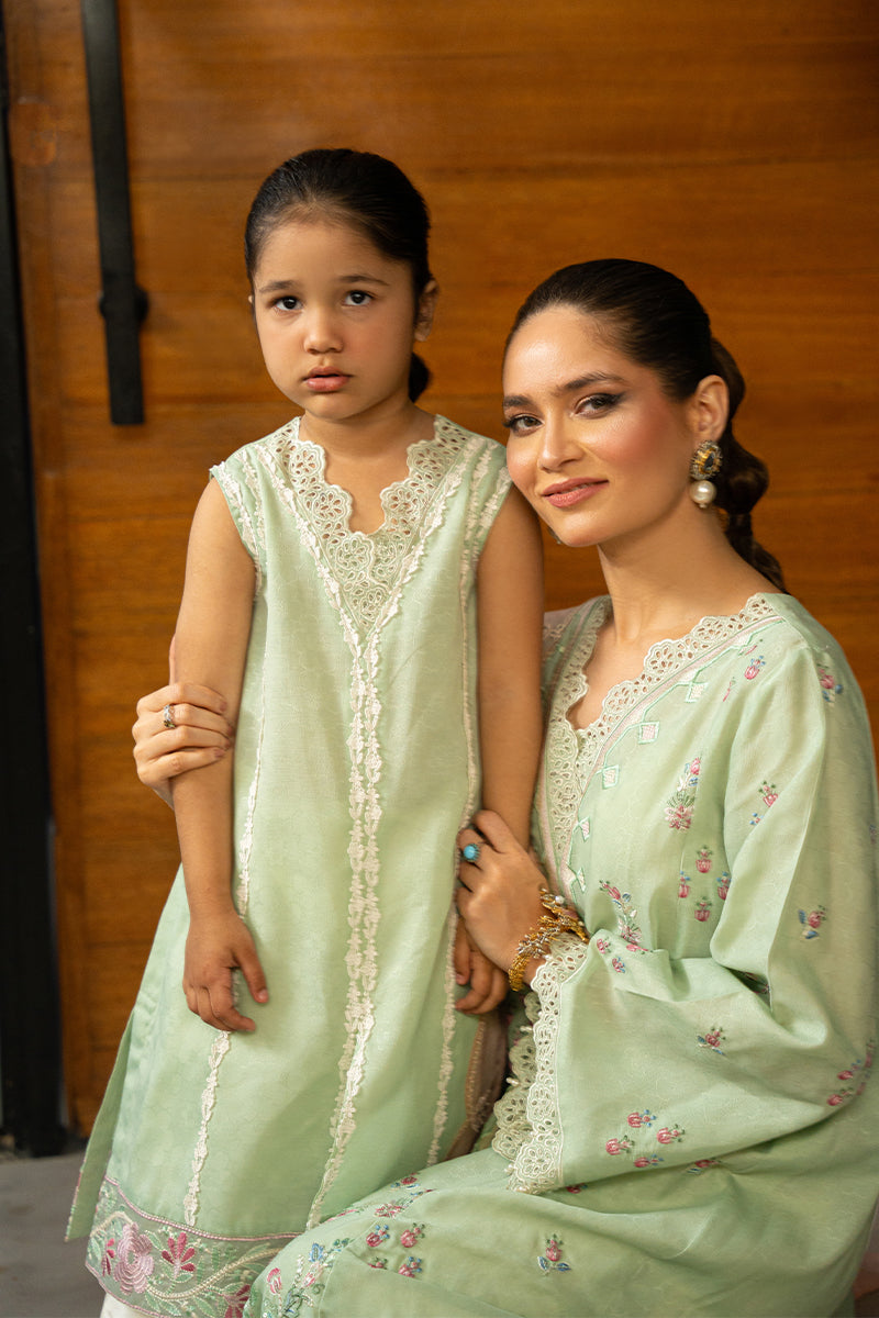 Pakistani Mint Green Embroidered Embossed Kurta Set (3-Piece) - Image 8