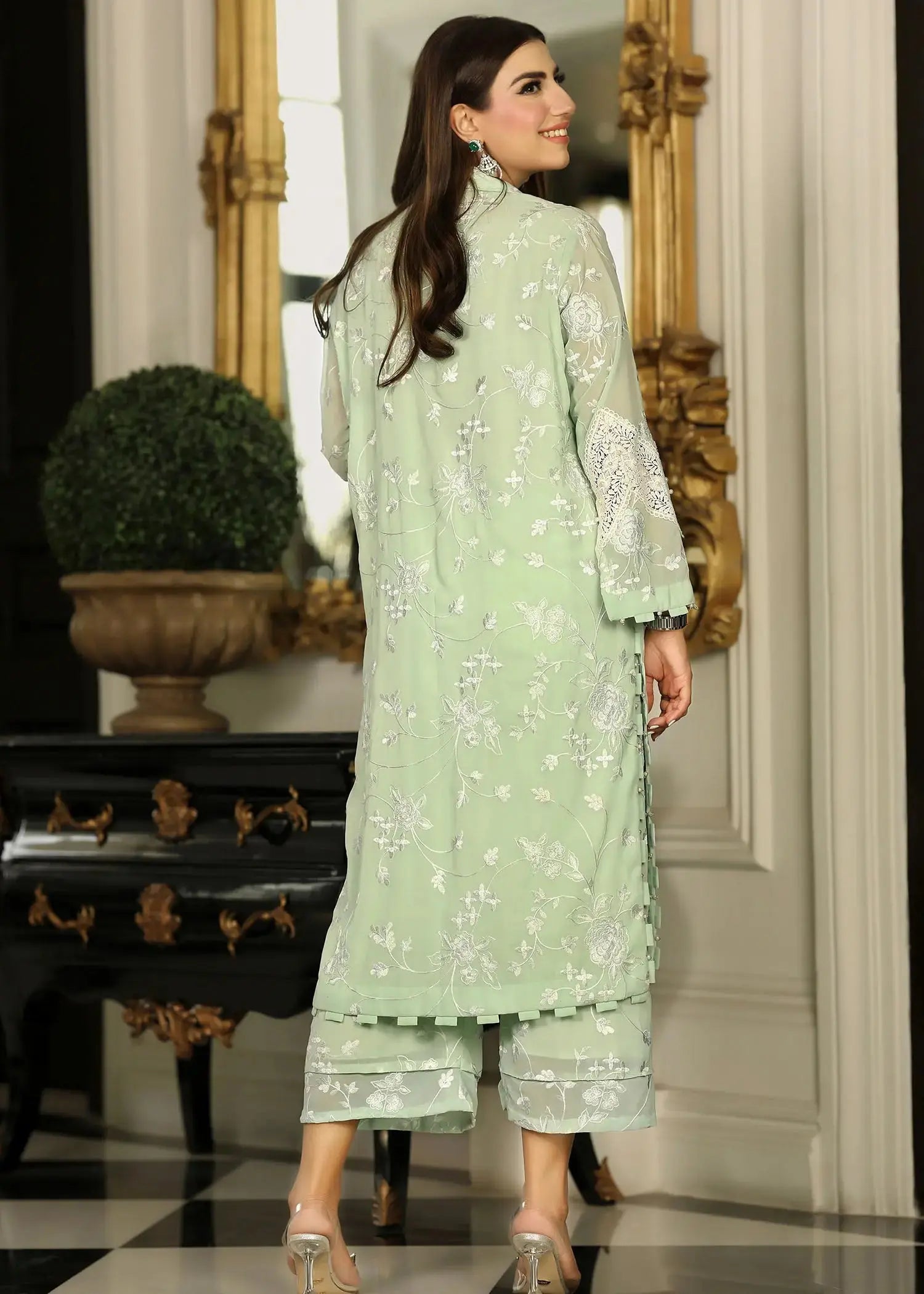 Pakistani Mint Green Embroidered Georgette Co-ord Set (2-Piece) - Image 4