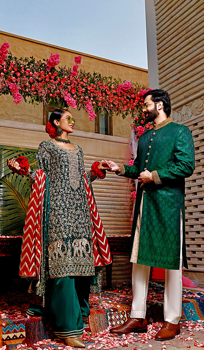 Pakistani Deep Emerald Embroidered Georgette Salwar Kameez (3-Piece) - Image 1