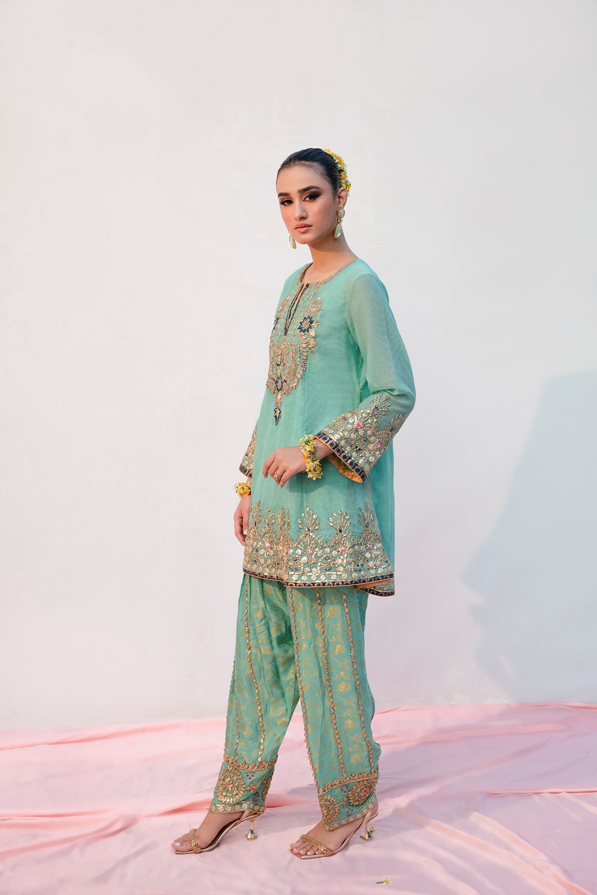 Pakistani Jade Green Gota Embroidered Karandi Kurta (2-Piece) - Image 1