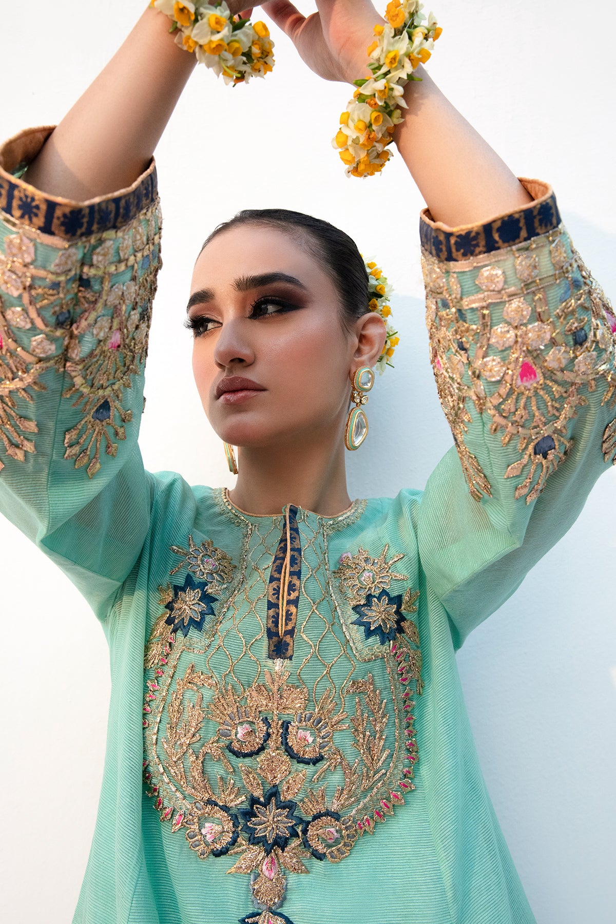 Pakistani Jade Green Gota Embroidered Karandi Kurta (2-Piece) - Image 2