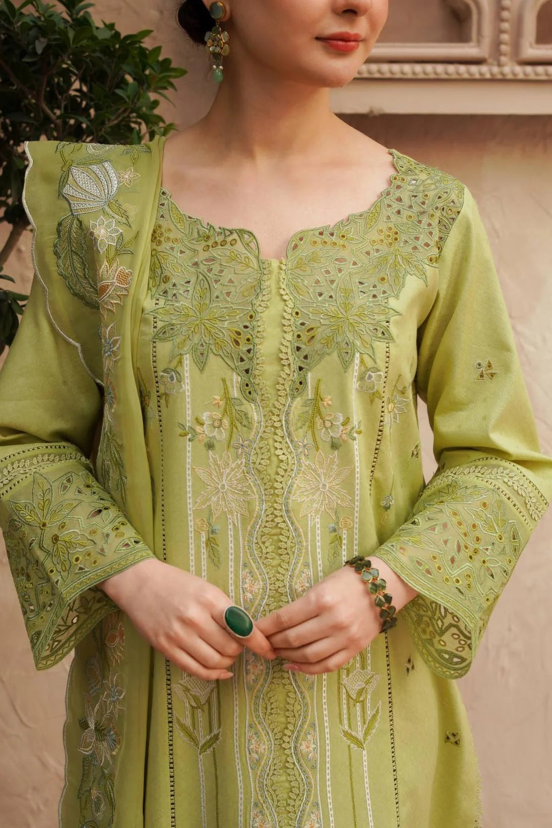Light Green Embroidered Lawn 3-Piece Suit - Image 4