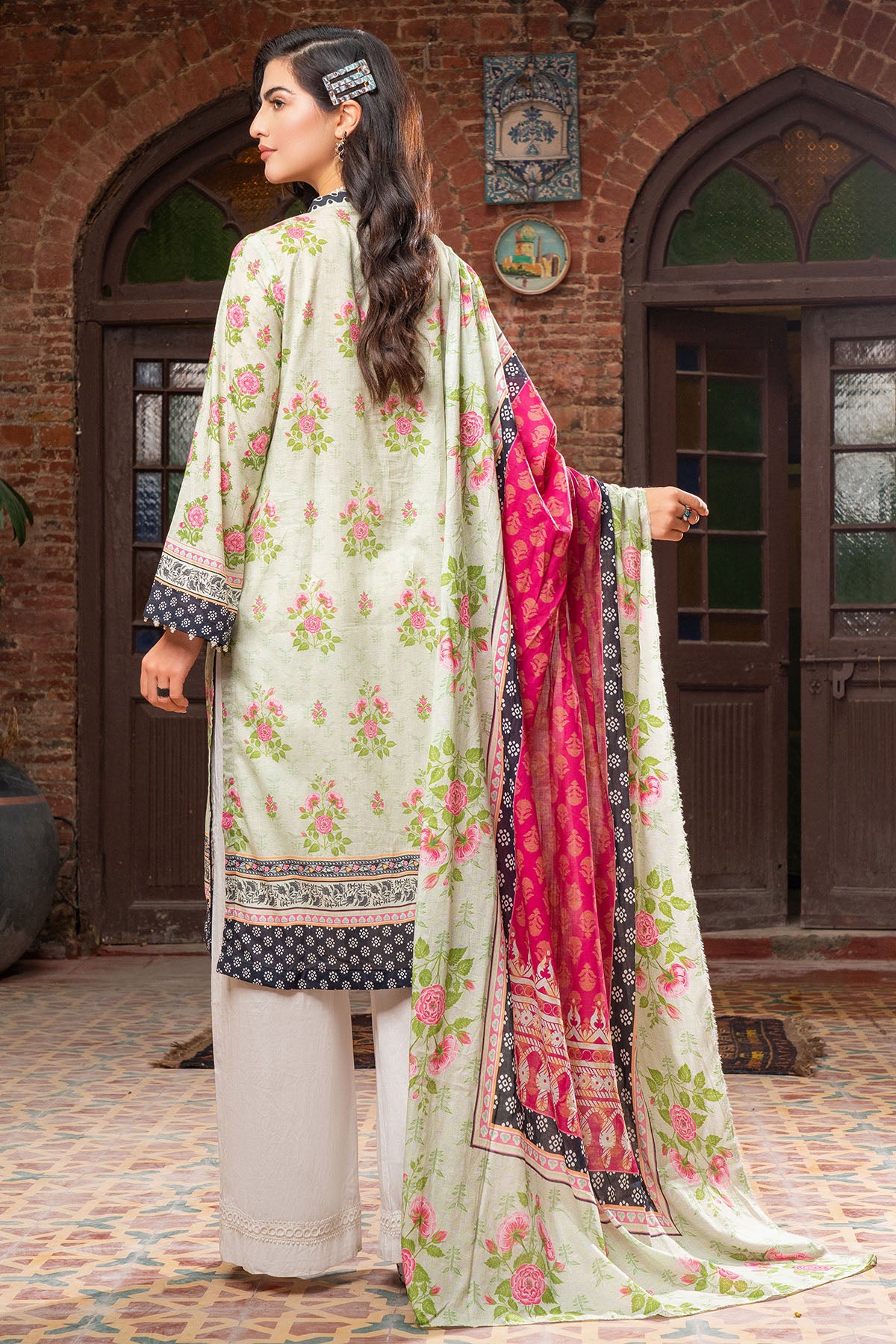 Pakistani Light Sage Digital Printed Lawn 3-Piece Suit - Image 3