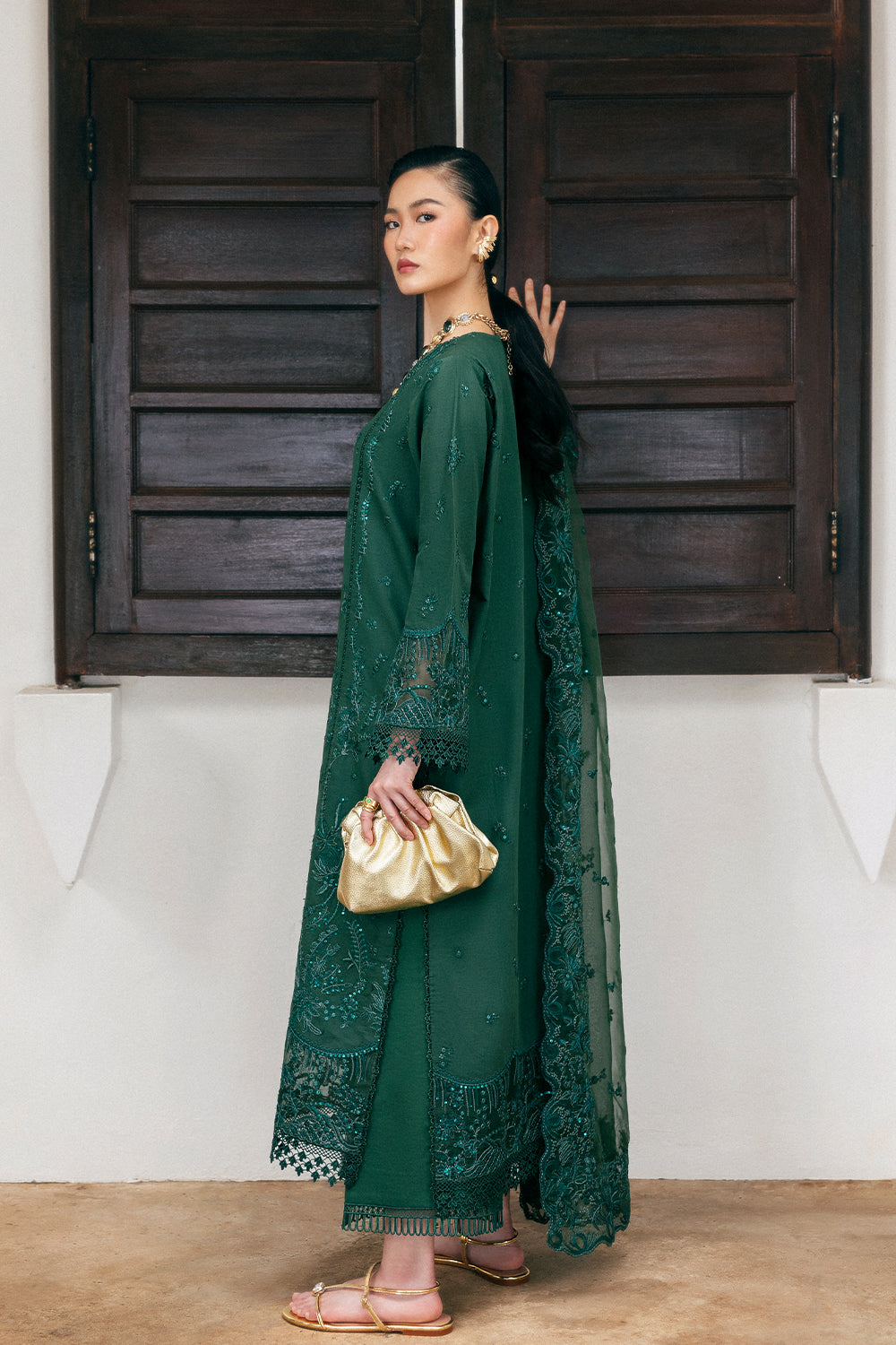 Pakistani Emerald Green Embroidered Lawn & Organza Salwar Kameez (3-Piece) - Image 3