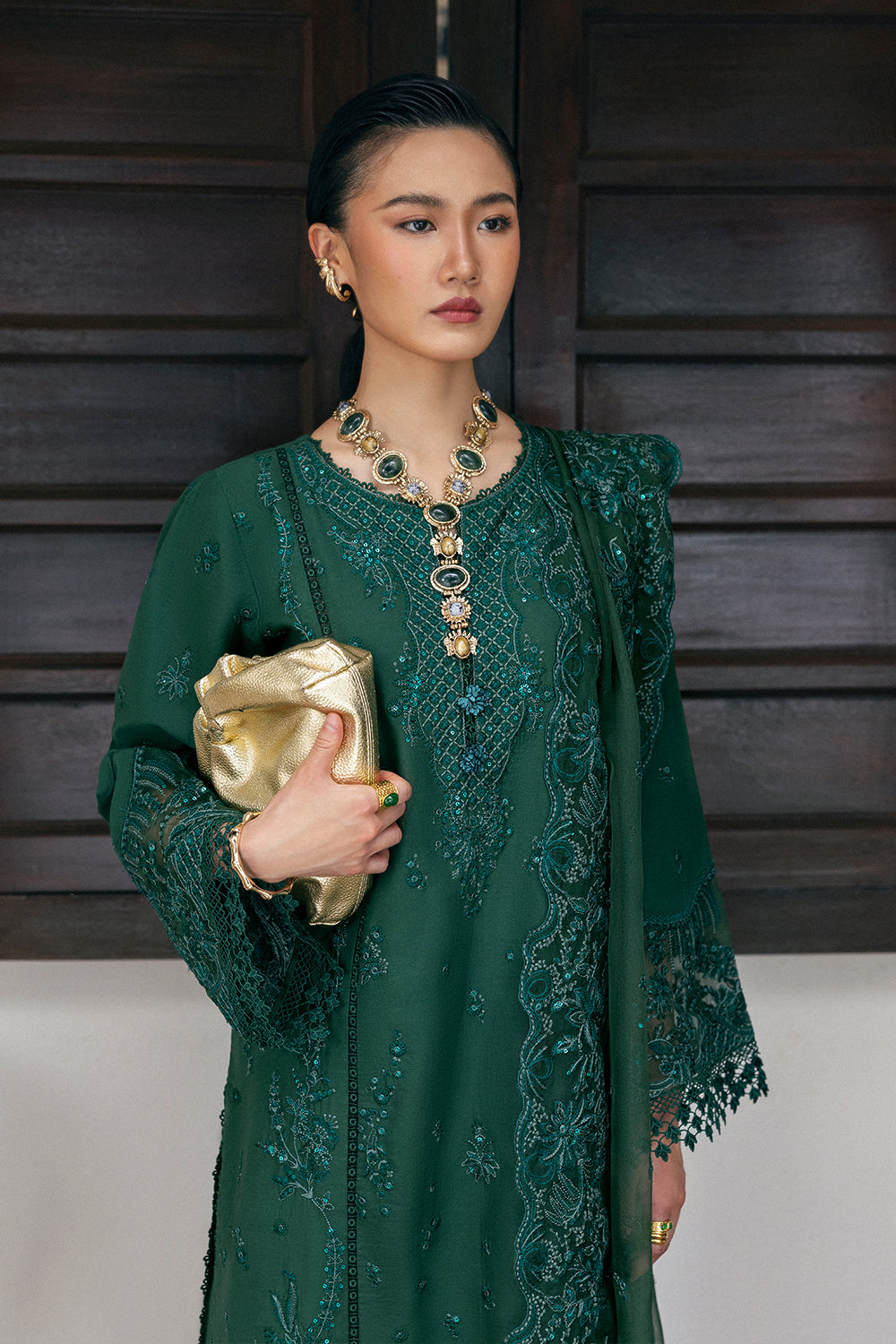 Pakistani Emerald Green Embroidered Lawn & Organza Salwar Kameez (3-Piece) - Image 4