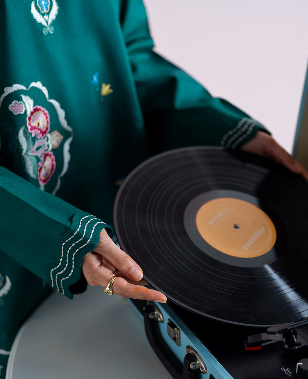 Emerald Green Embroidered Lawn Short Shirt & Trousers (2-Piece) - Image 6