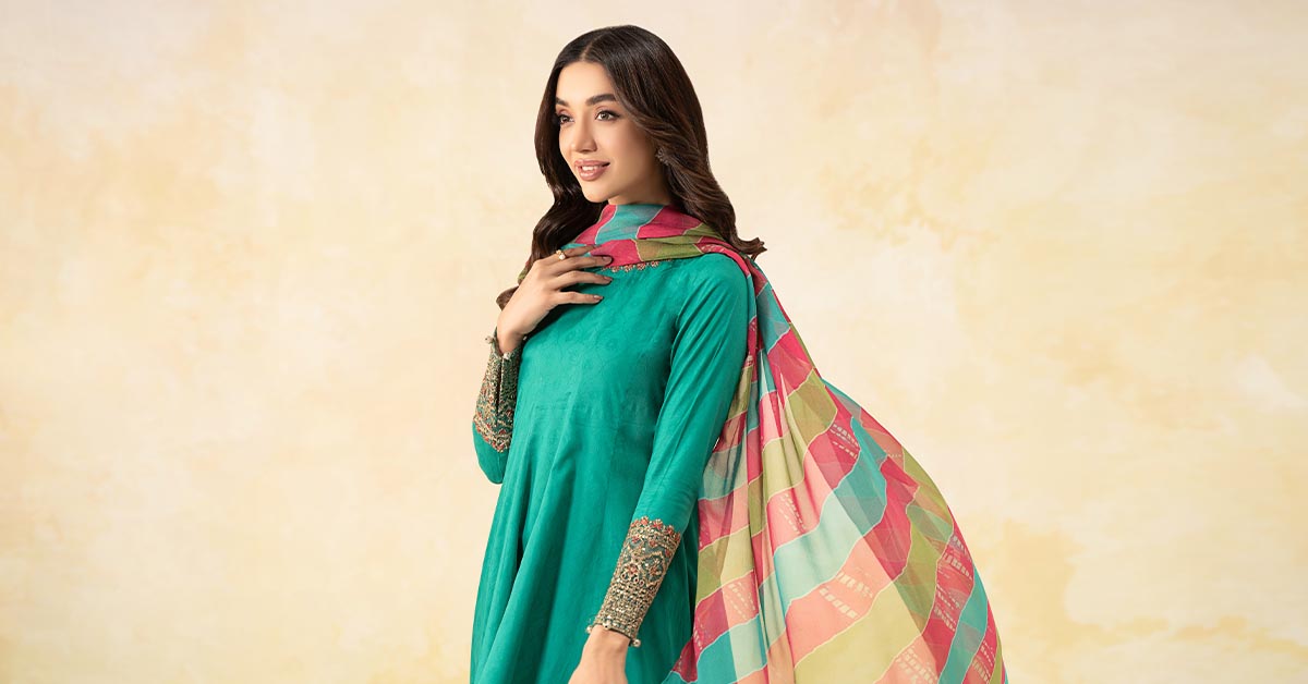 Ferozi Embroidered Self Jacquard Lawn Salwar Kameez (3-Piece) - Image 14