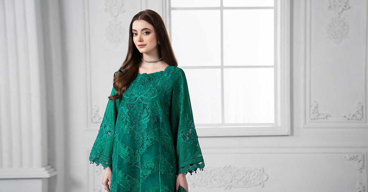 Emerald Green Embroidered Lawn 3-Piece Suit - Image 9