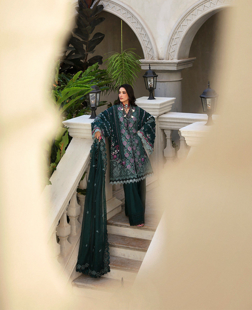 Pakistani Emerald Green Embroidered Lawn & Organza Suit (3-Piece) - Image 5