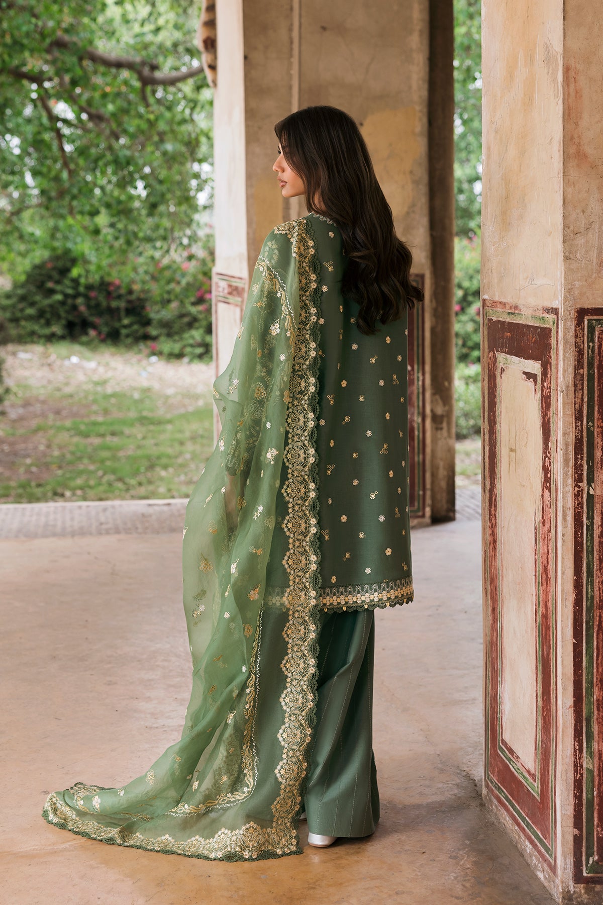 Pakistani Green Embroidered Lawn & Organza Salwar Kameez (3-Piece) - Image 4