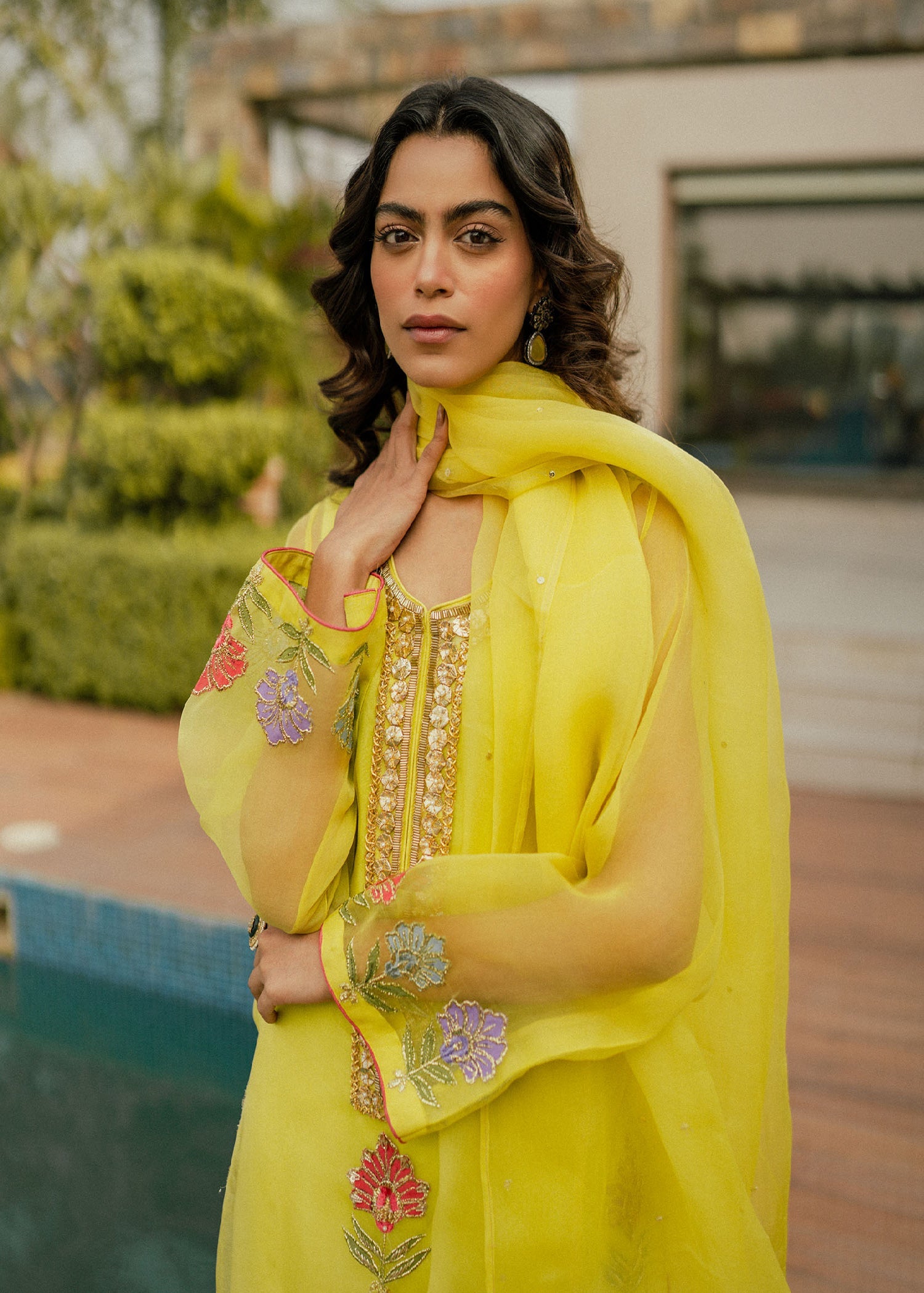 Pakistani Key Lime Hand-Embroidered Organza Kurta Set (4-Piece) - Image 3