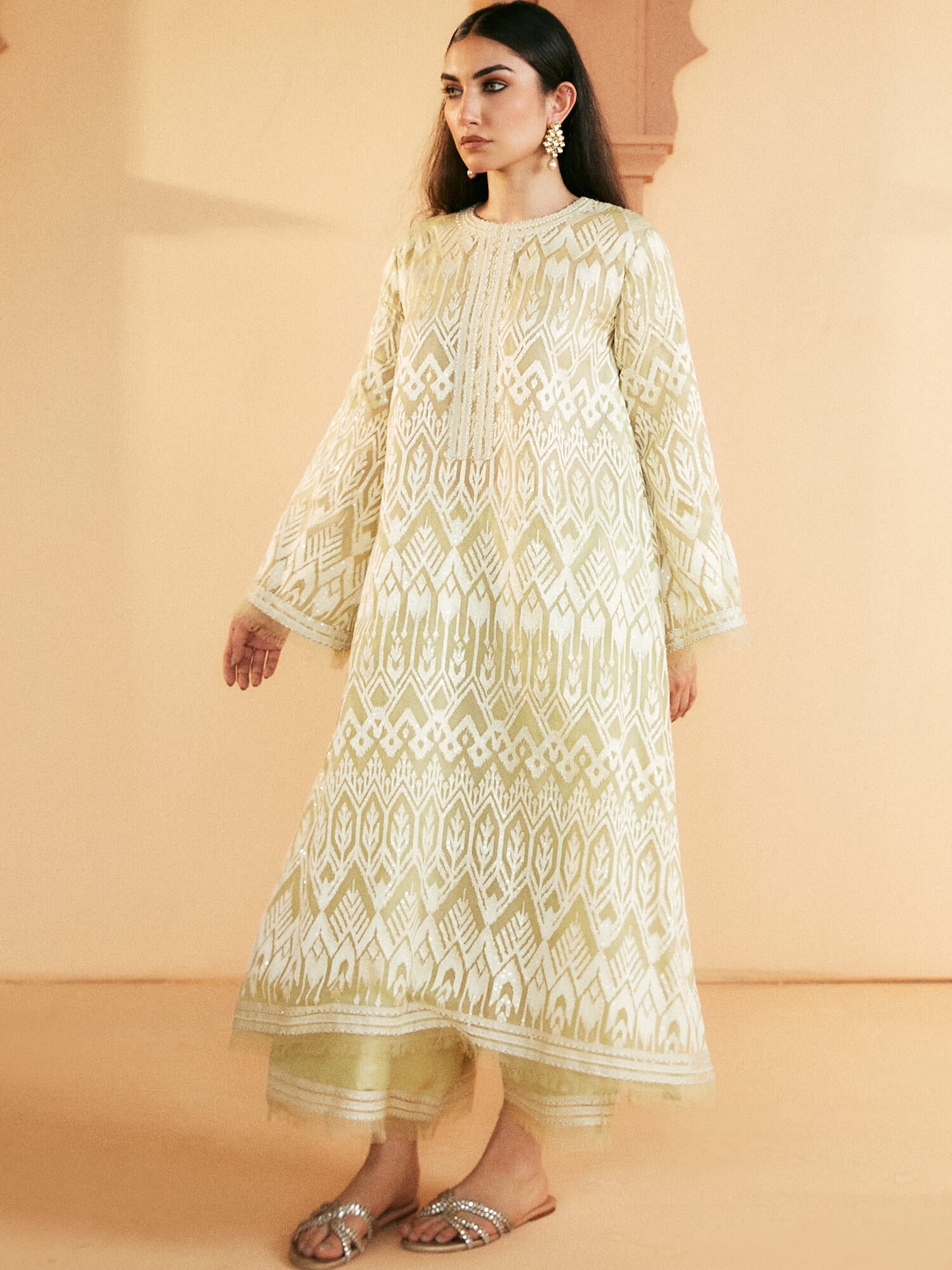 Sorbet Lime Resham Embroidered Organza Kurta (2-Piece) - Image 4