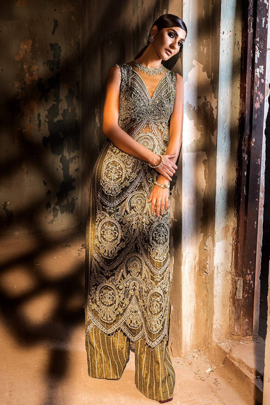 Pakistani Mehndi Green Embellished Organza Silk-Blend Salwar Kameez (2-Piece) - Image 5