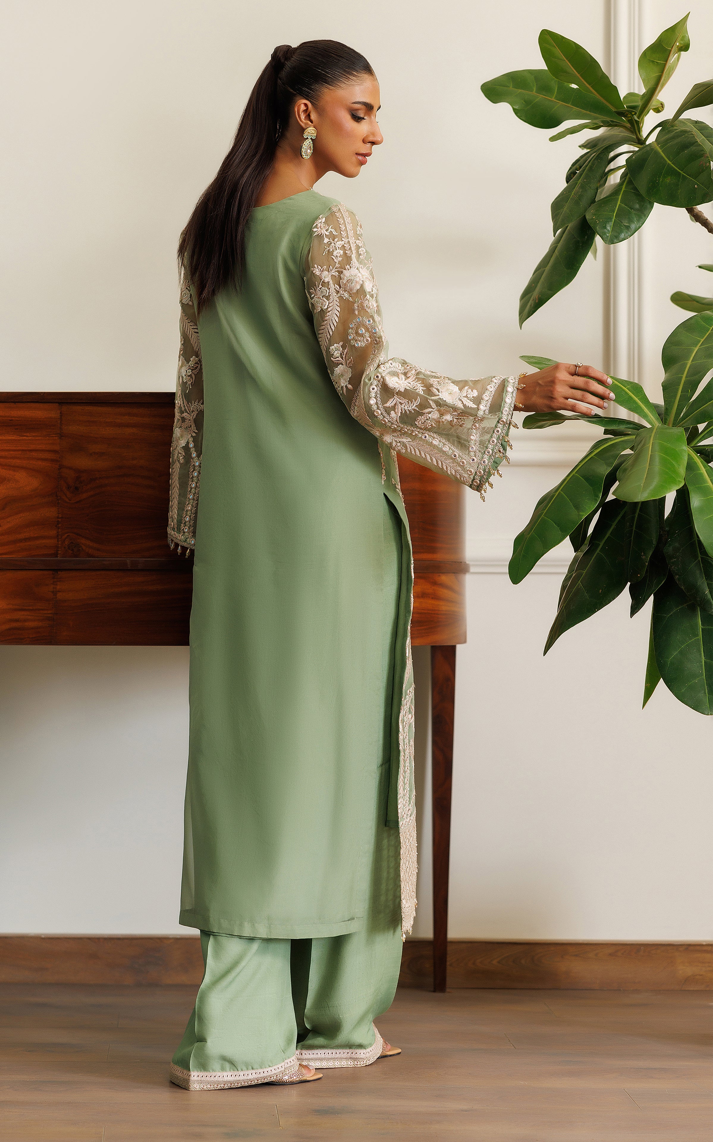 Pakistani Sage Green Embroidered Organza Salwar Kameez (2-Piece) - Image 8