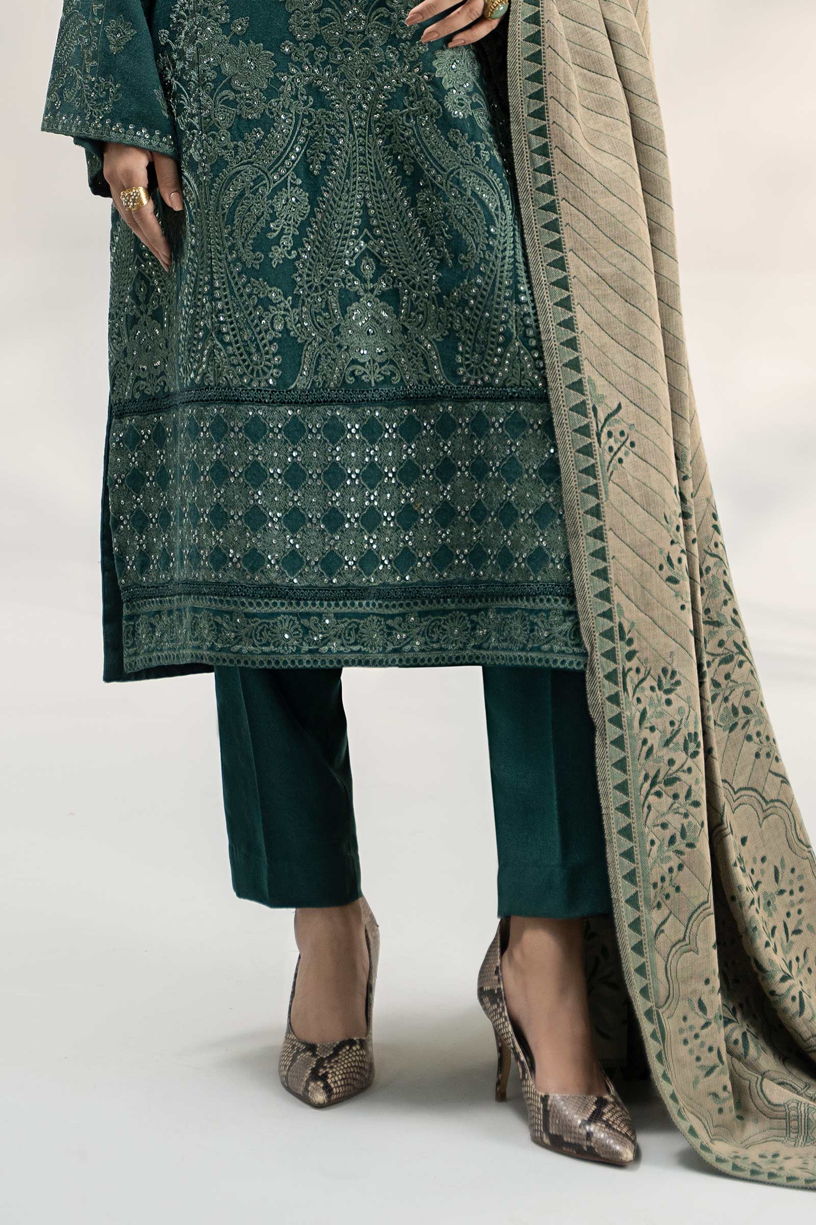 Pakistani Sea Green Embroidered Pashmina Wool 3-Piece Suit - Image 3