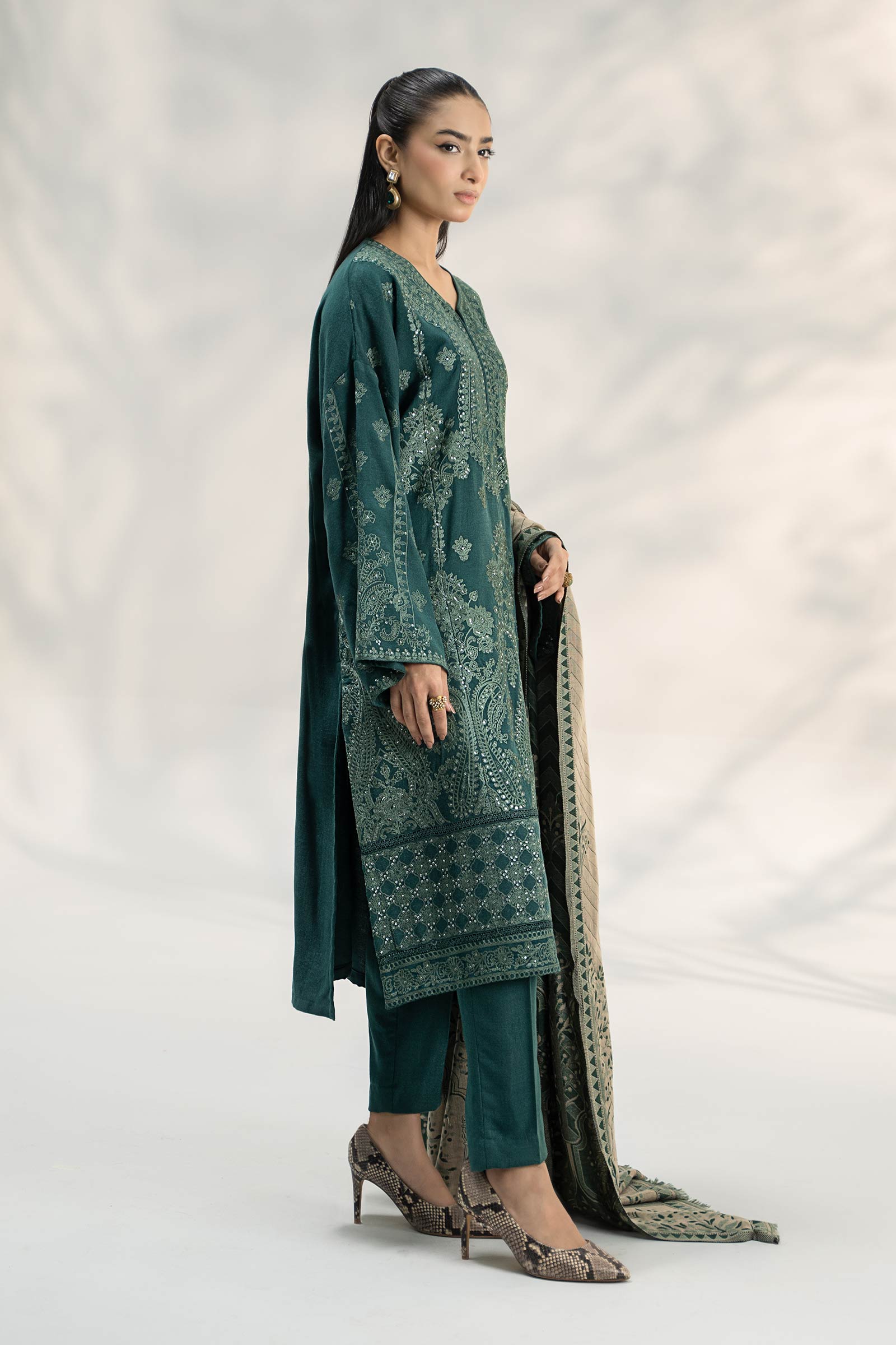 Pakistani Sea Green Embroidered Pashmina Wool 3-Piece Suit - Image 4