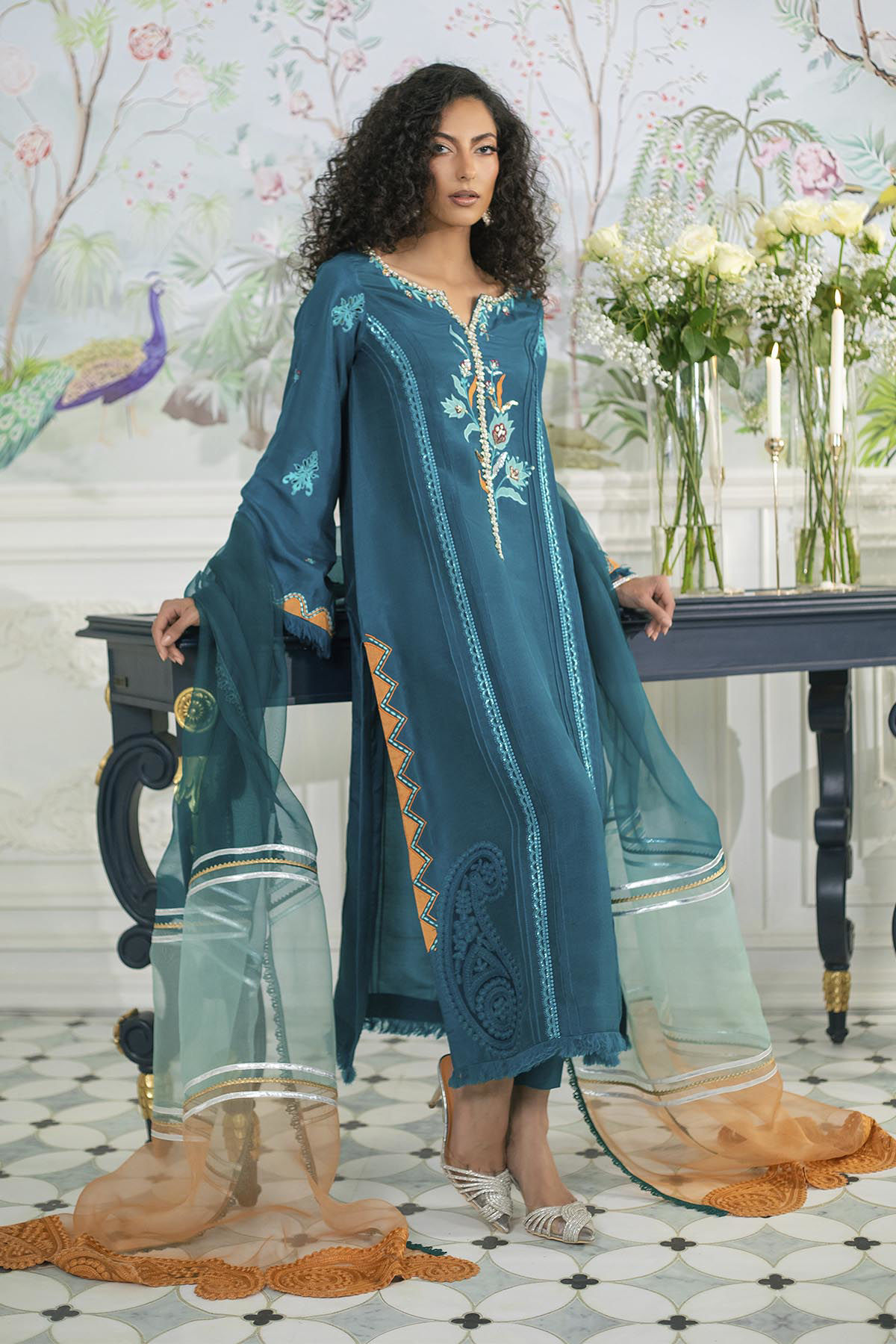 Emerald Appliqué Raw Silk Salwar Kameez (3-Piece) - Image 1